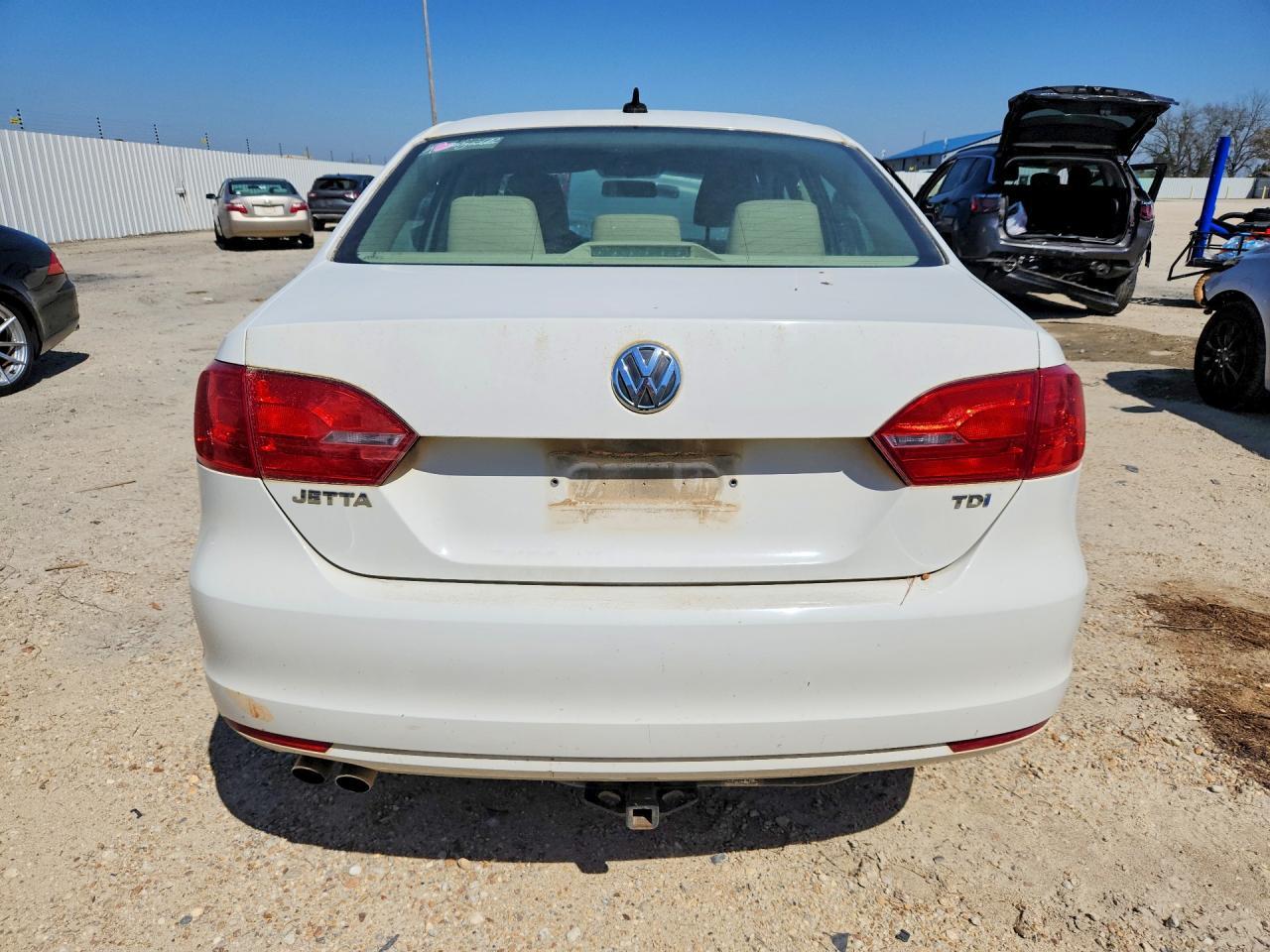 2011 VOLKSWAGEN JETTA