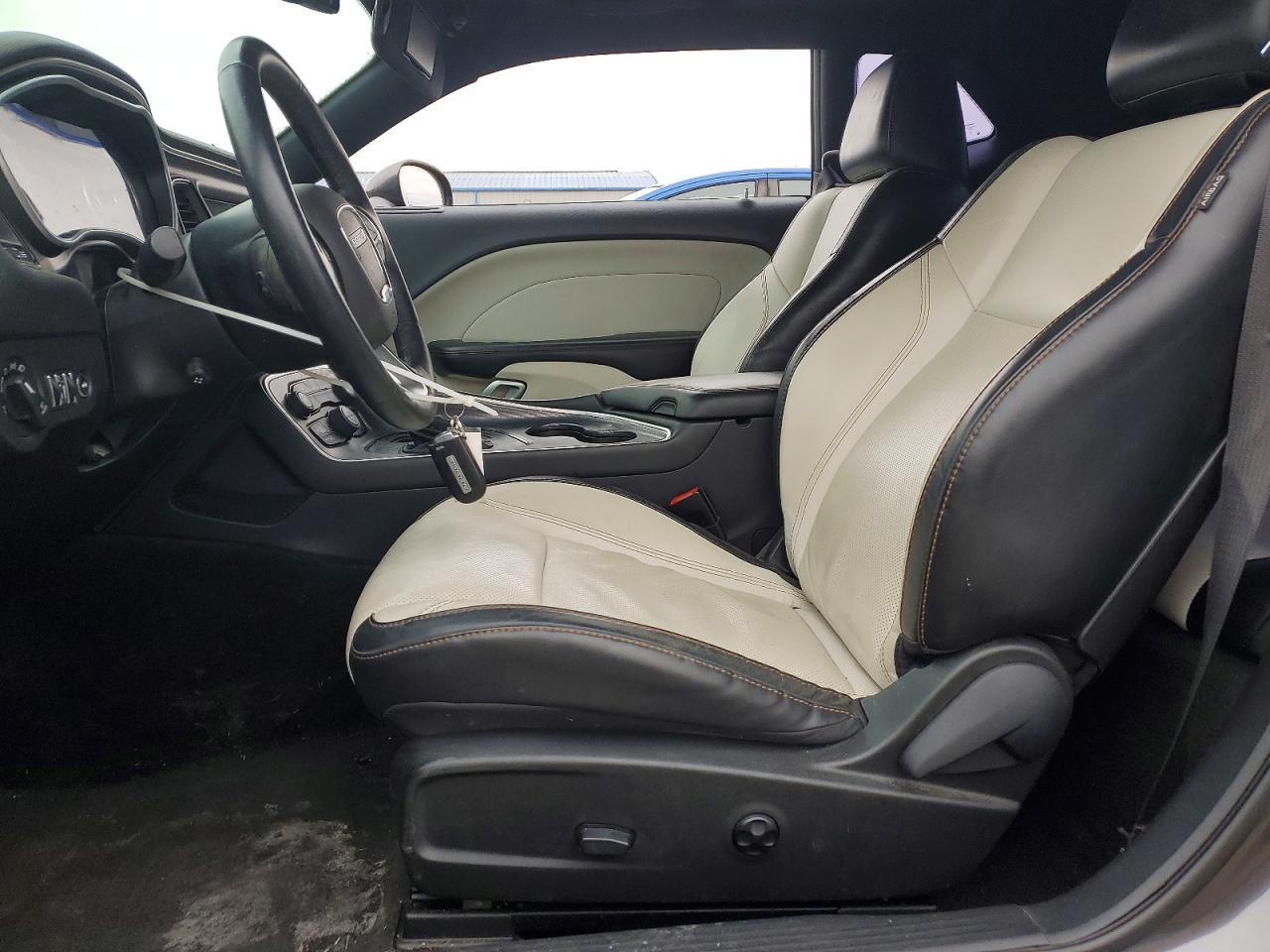 2015 DODGE Challenger