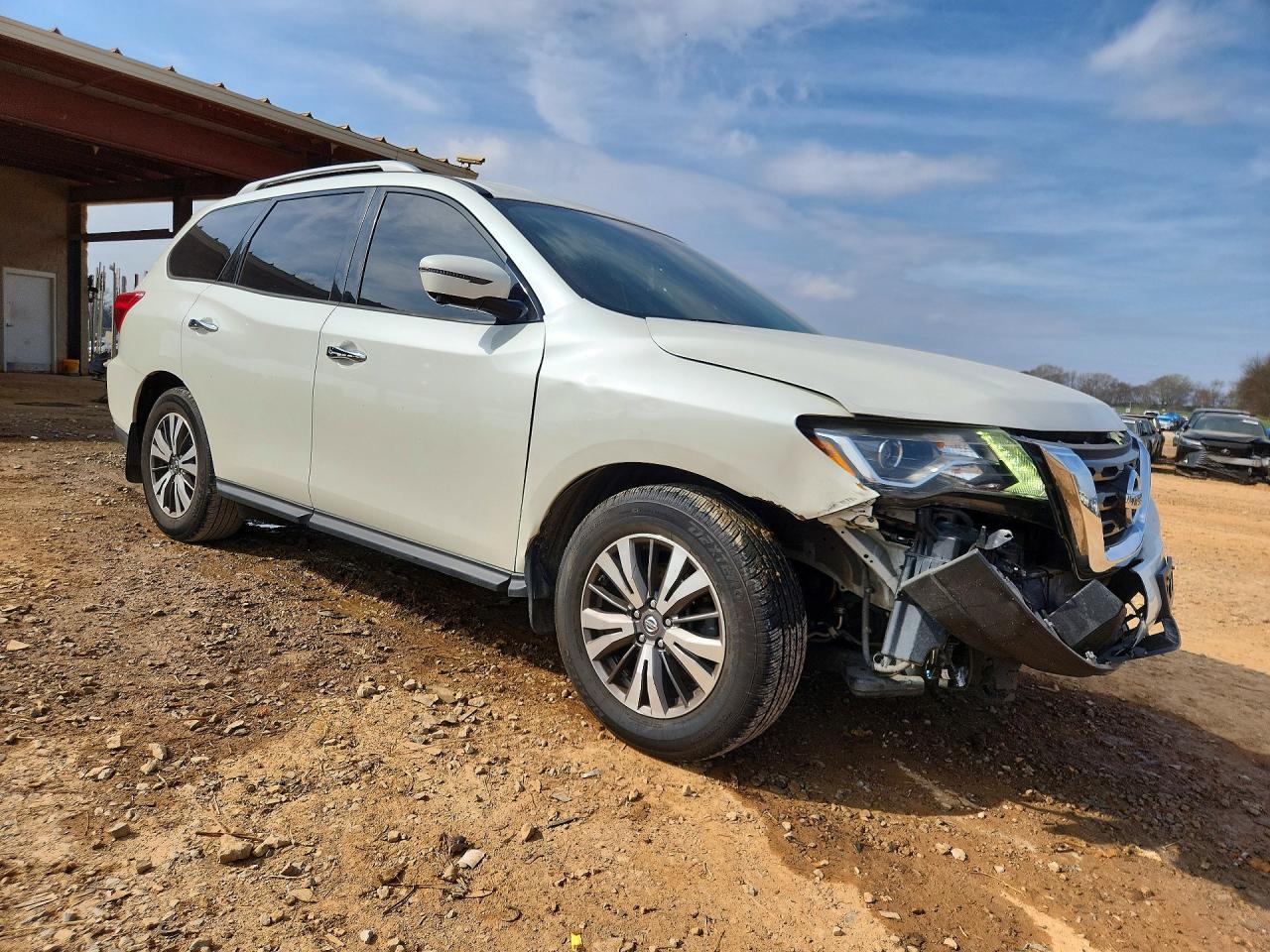 2017 NISSAN PATHFINDER