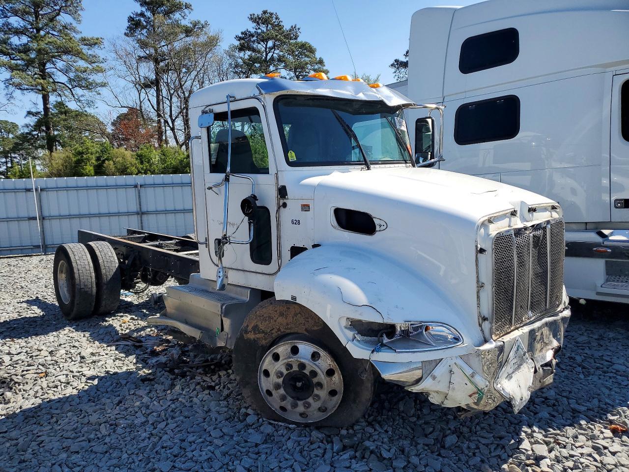 2019 PETERBILT 337