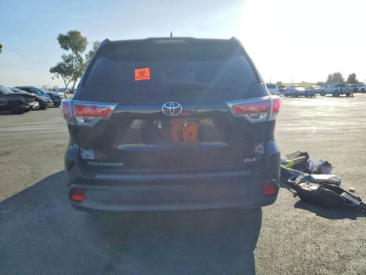 2015 TOYOTA HIGHLANDER