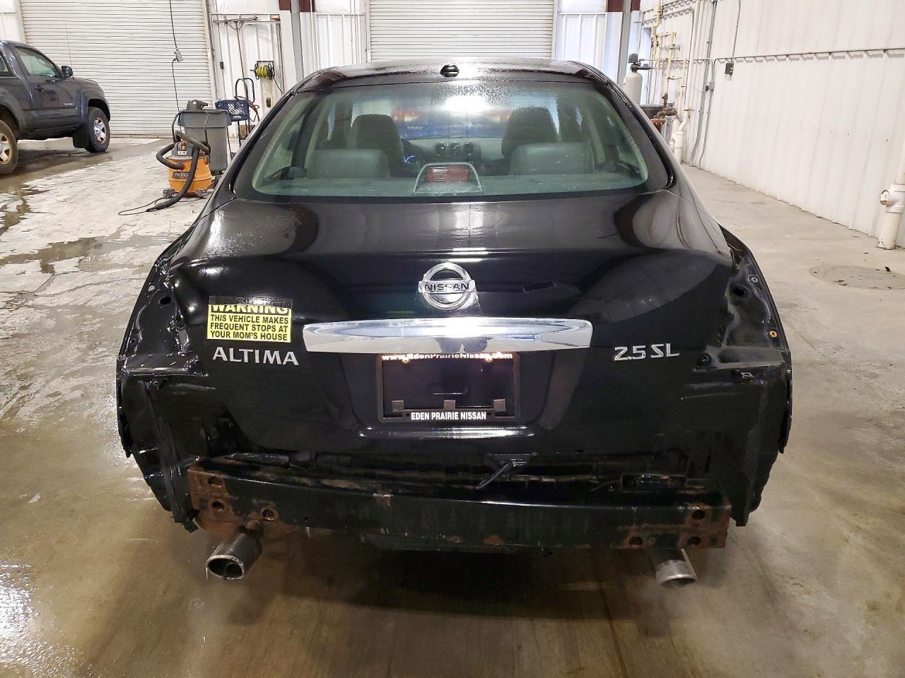 2010 NISSAN ALTIMA