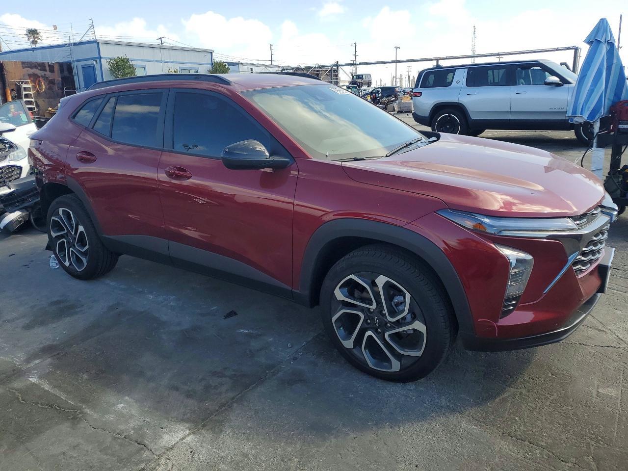 2025 CHEVROLET TRAX
