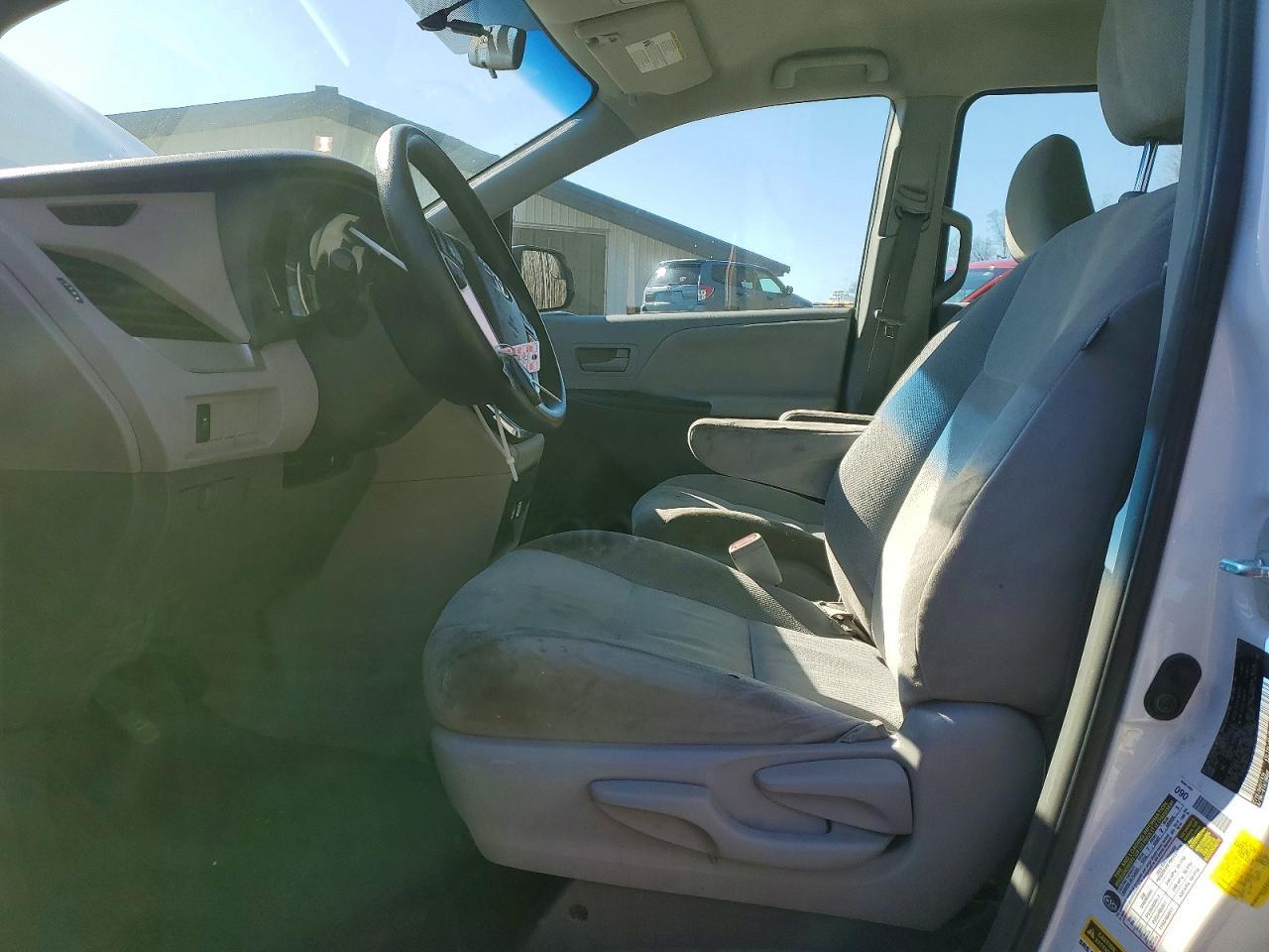 2015 TOYOTA SIENNA