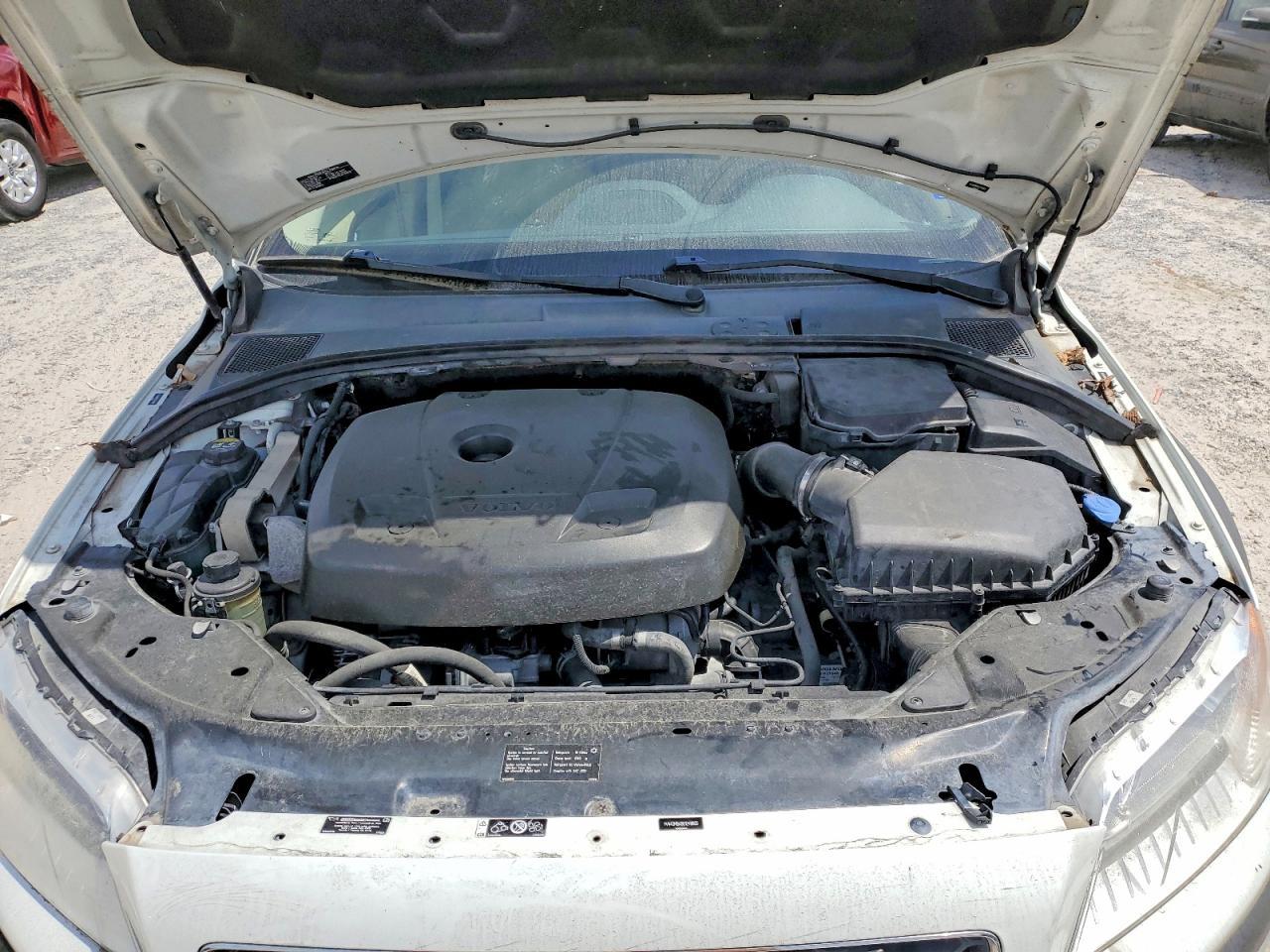 2016 VOLVO XC70