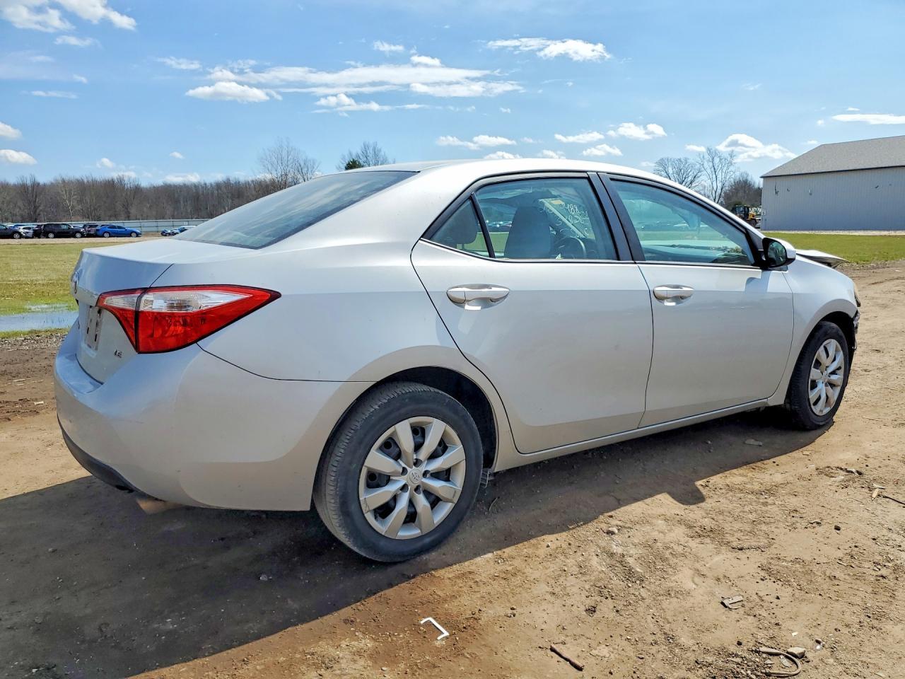 2015 TOYOTA COROLLA