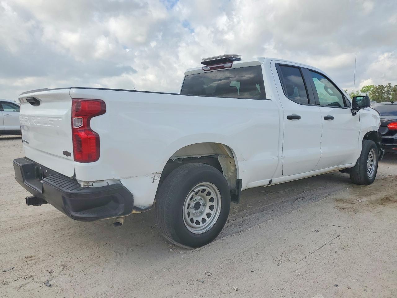 2024 CHEVROLET Silverado