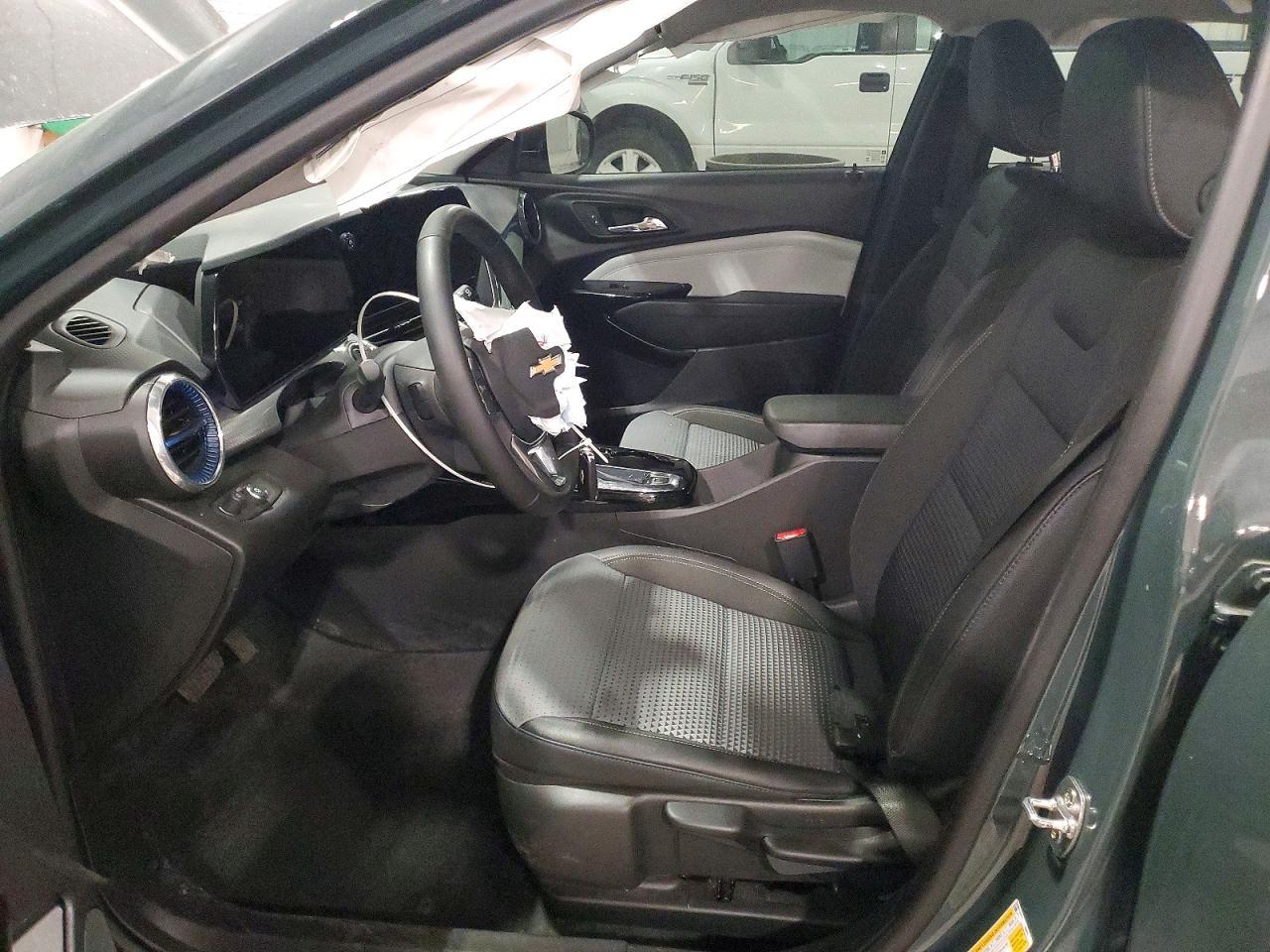2025 CHEVROLET TRAX