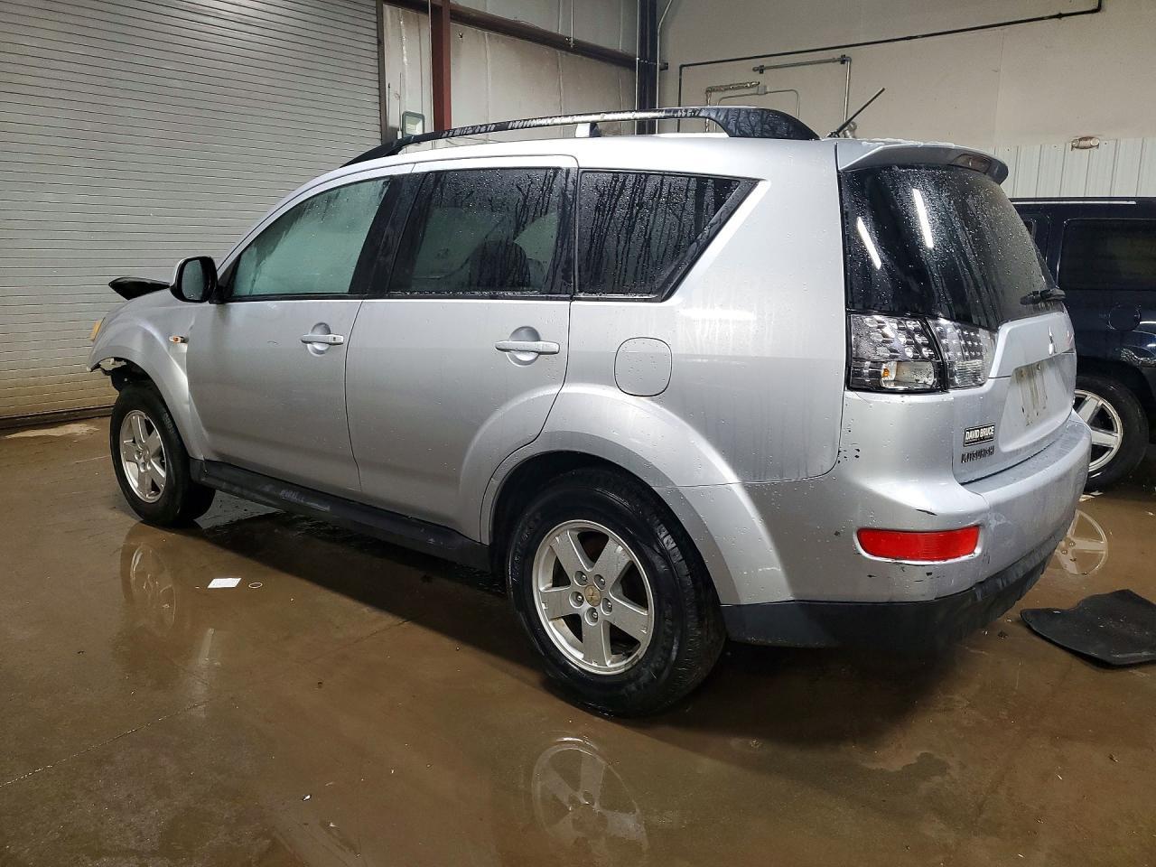 2009 MITSUBISHI outlander