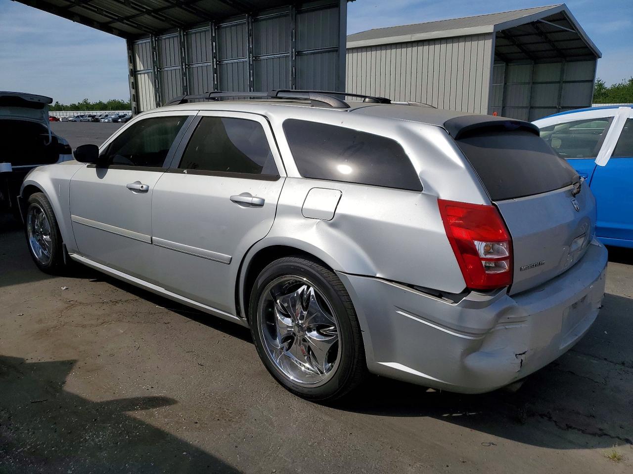 2005 DODGE MAGNUM