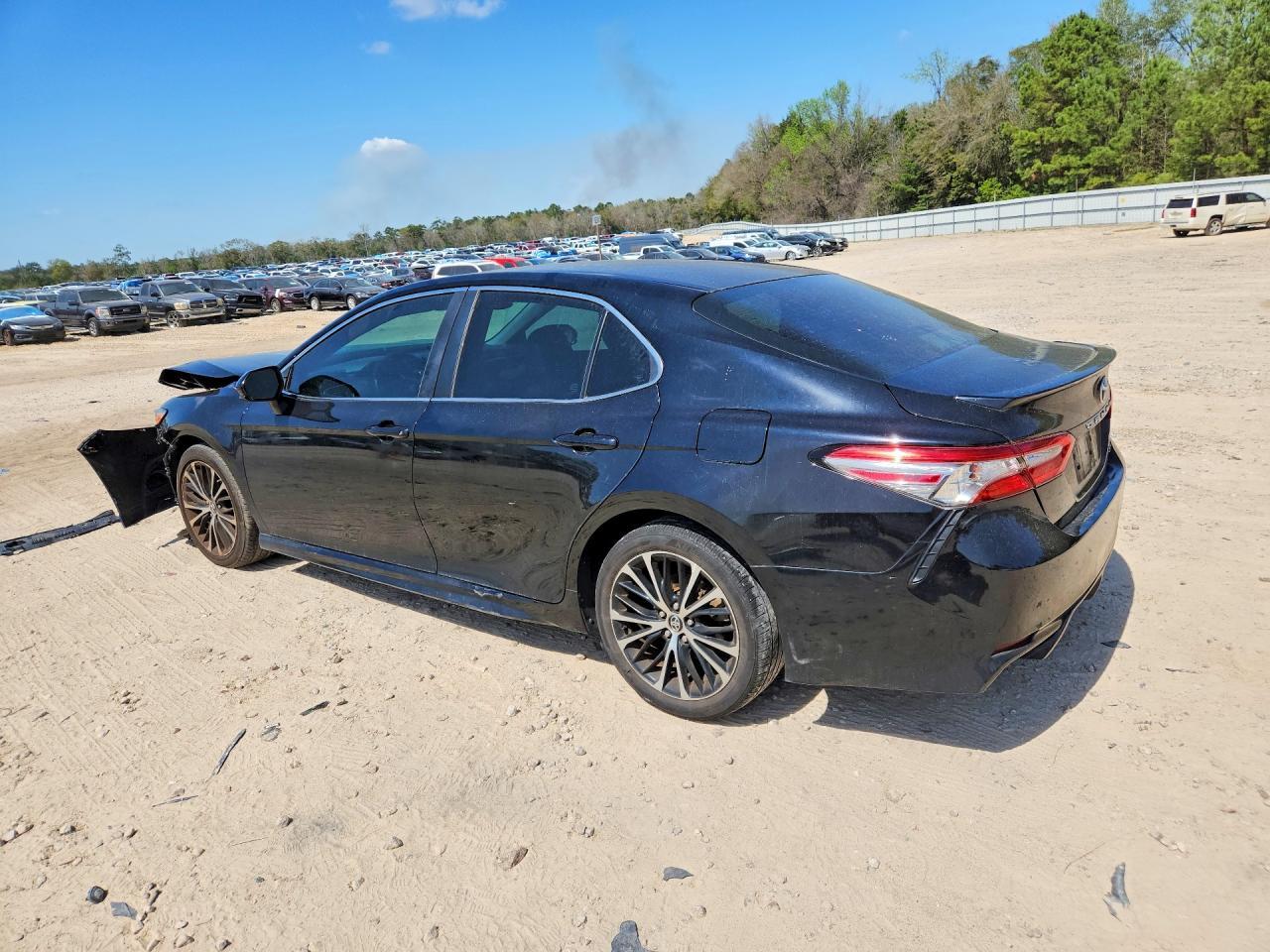 2018 TOYOTA CAMRY