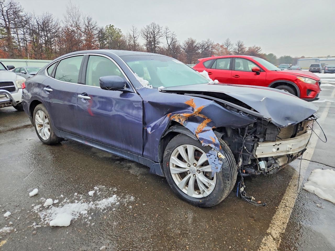 2011 INFINITI M37