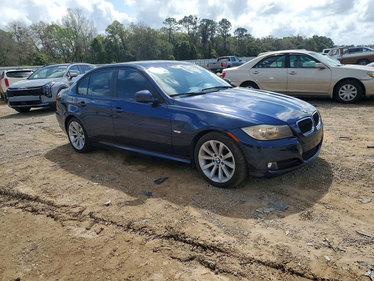 2011 BMW 3 SERIES