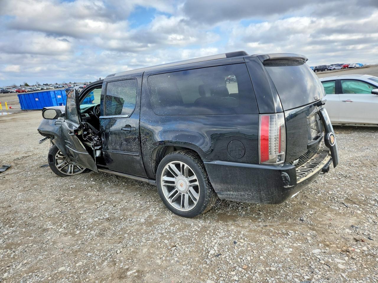 2013 CADILLAC Escalade ESV