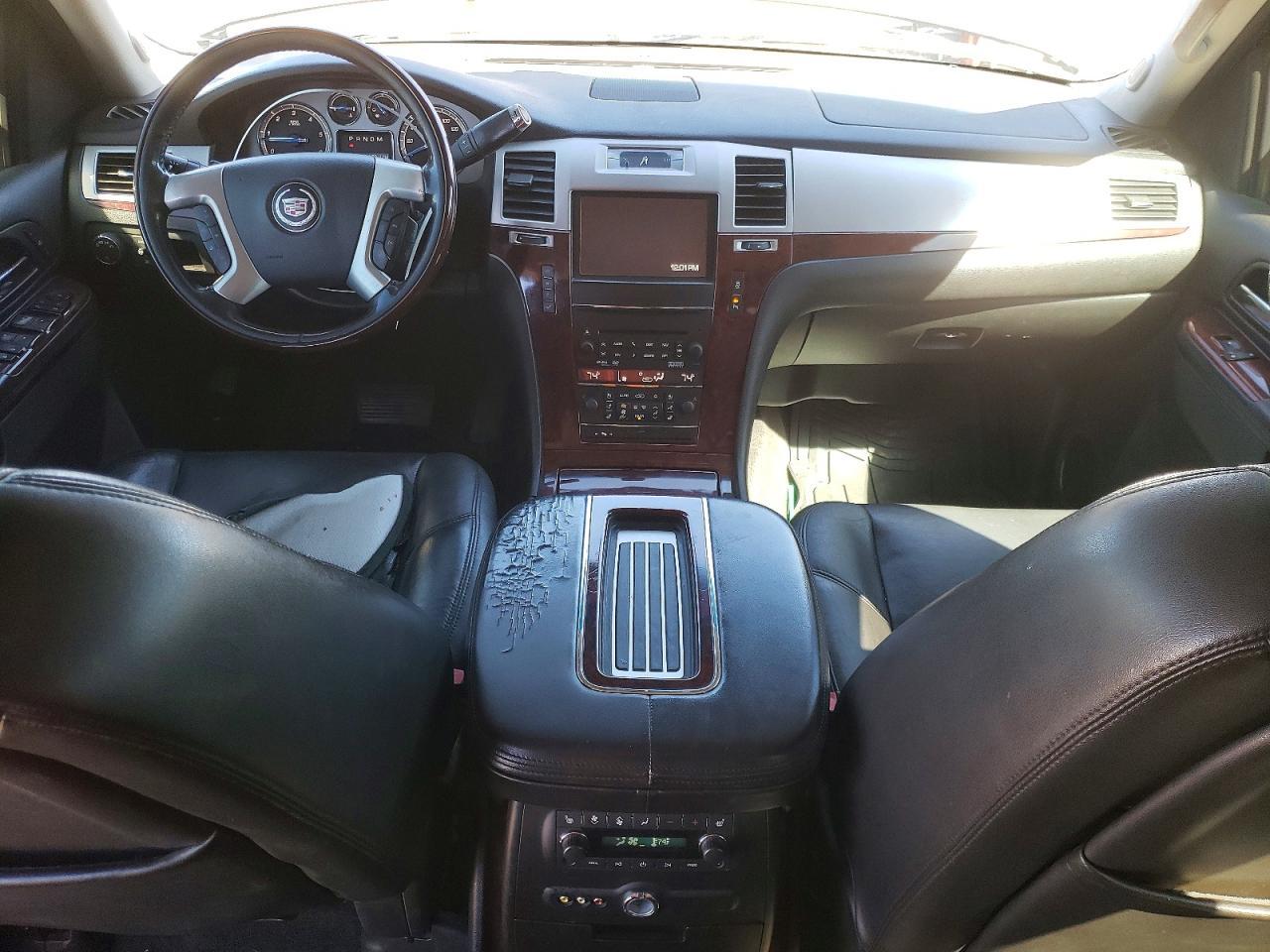 2013 CADILLAC Escalade ESV