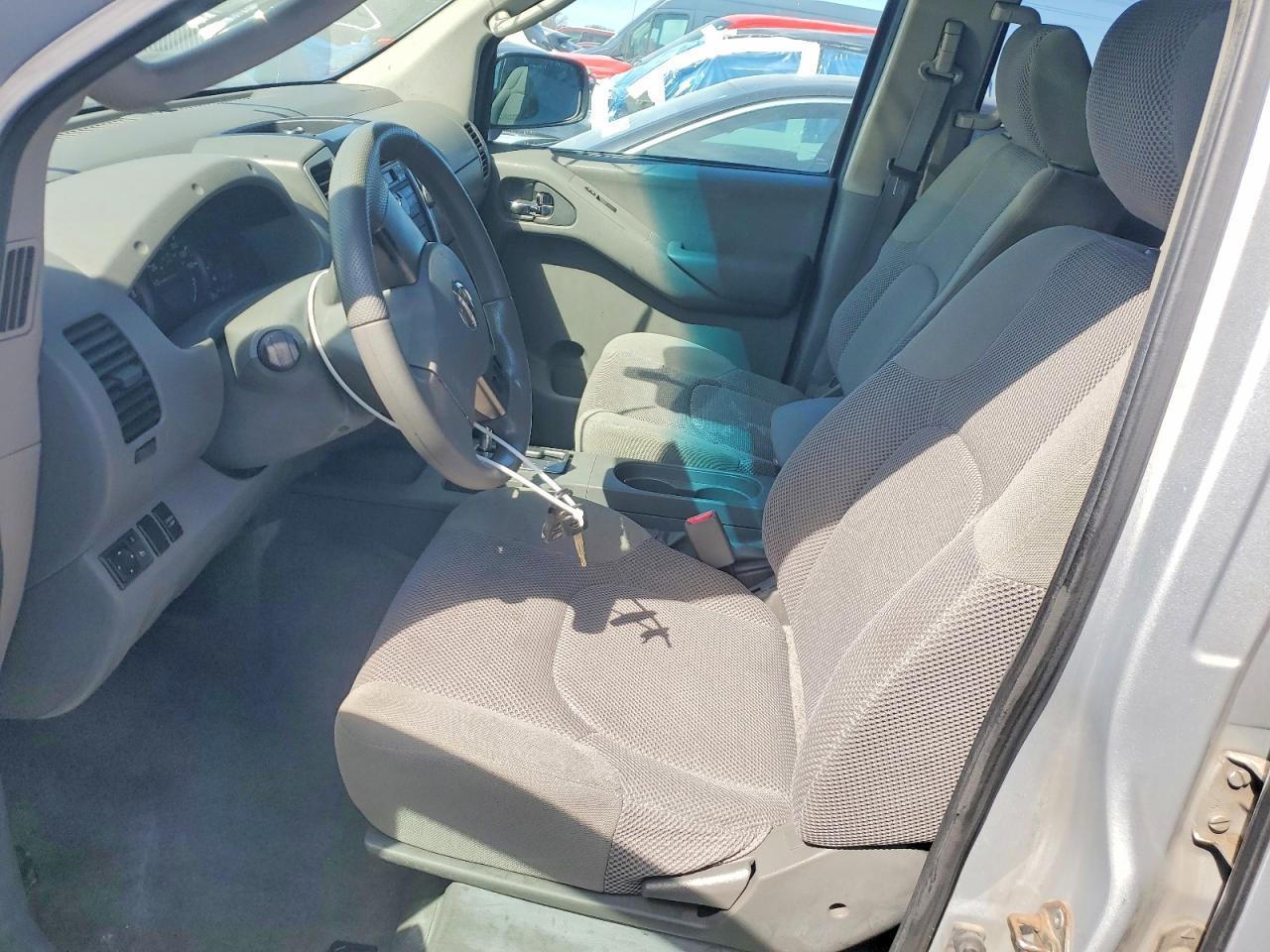 2011 NISSAN Frontier