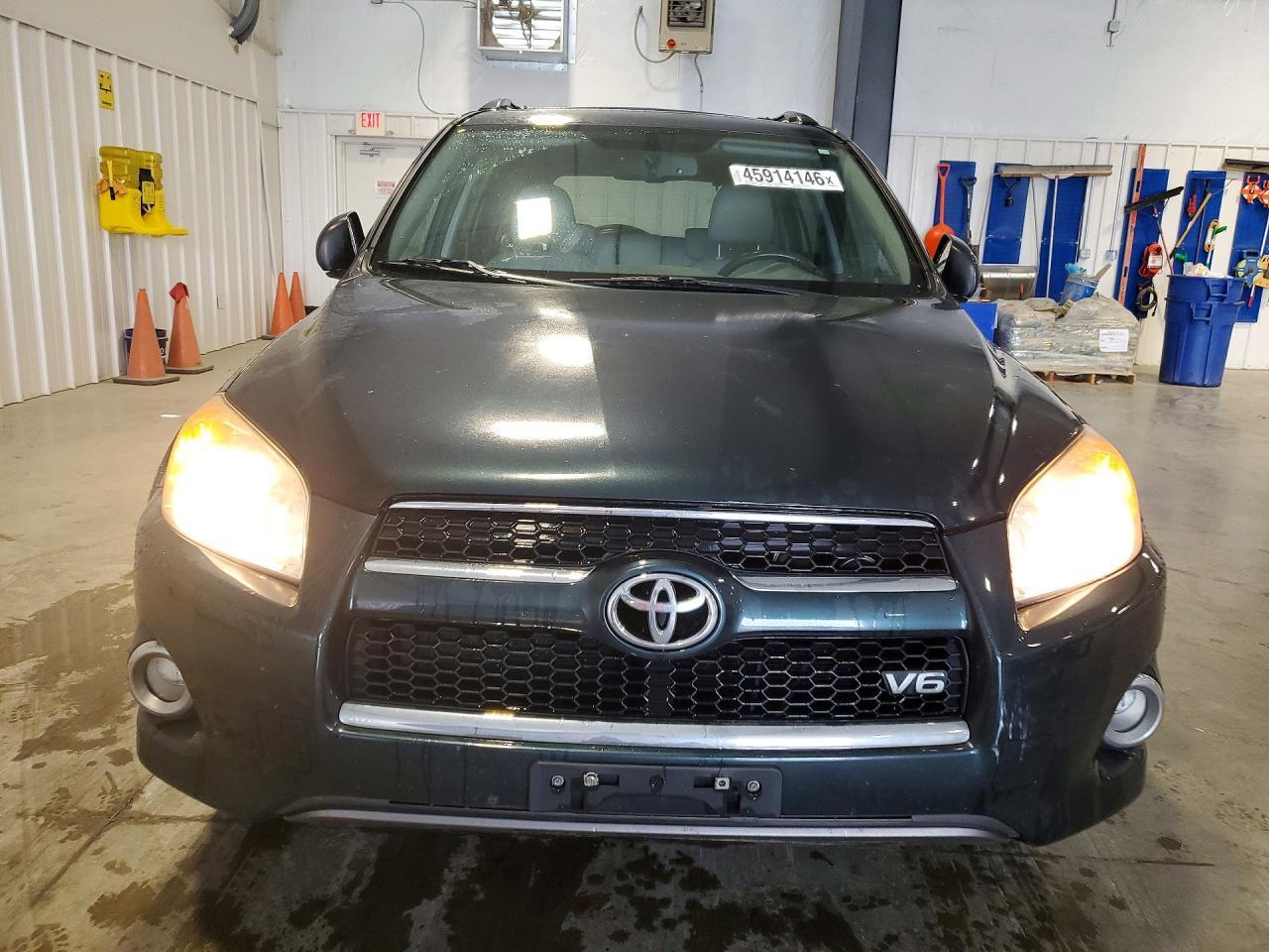 2011 TOYOTA RAV4