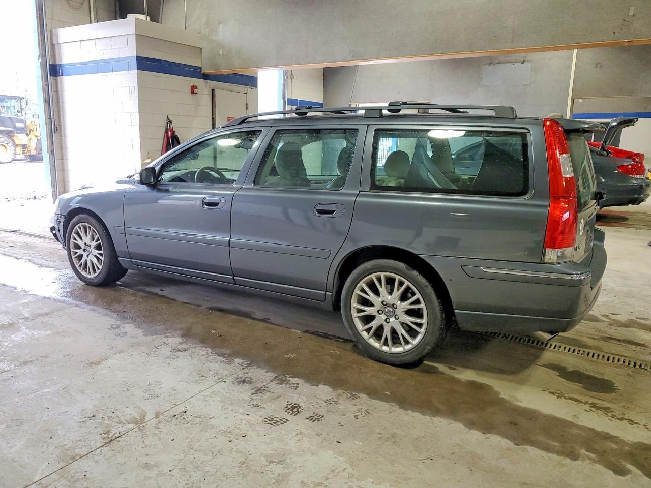 2007 VOLVO V70
