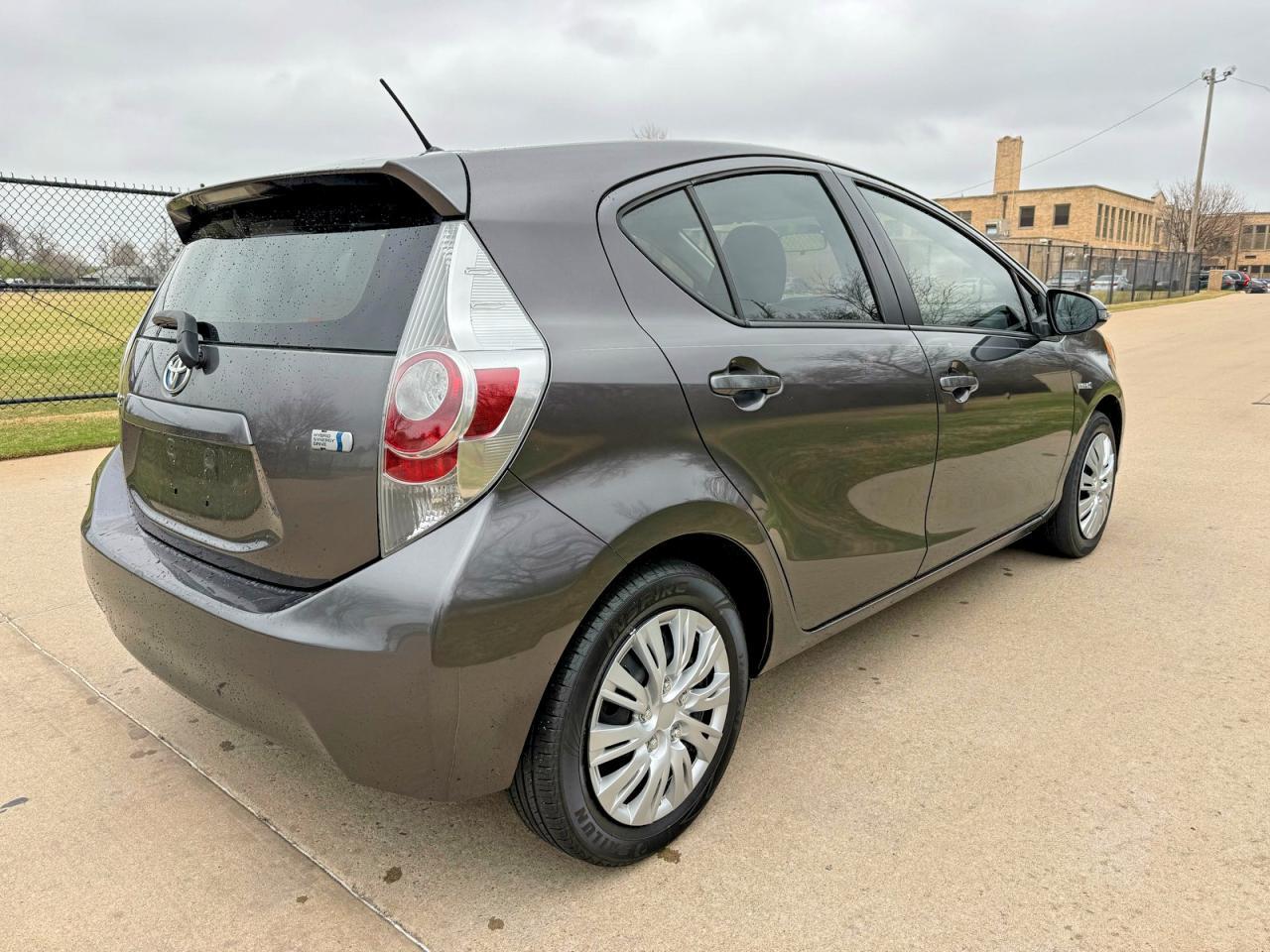 2014 TOYOTA Prius c