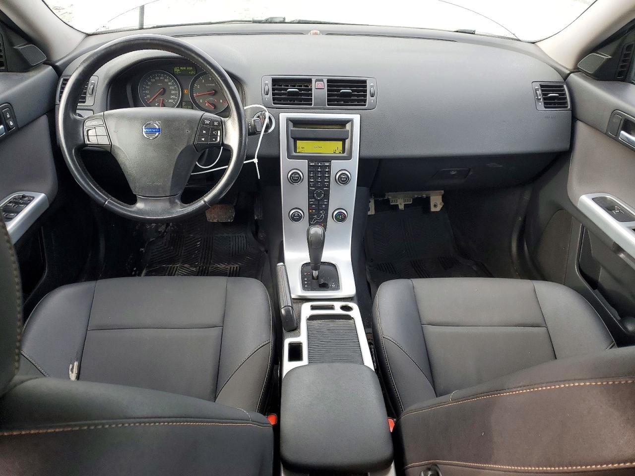 2010 VOLVO S40