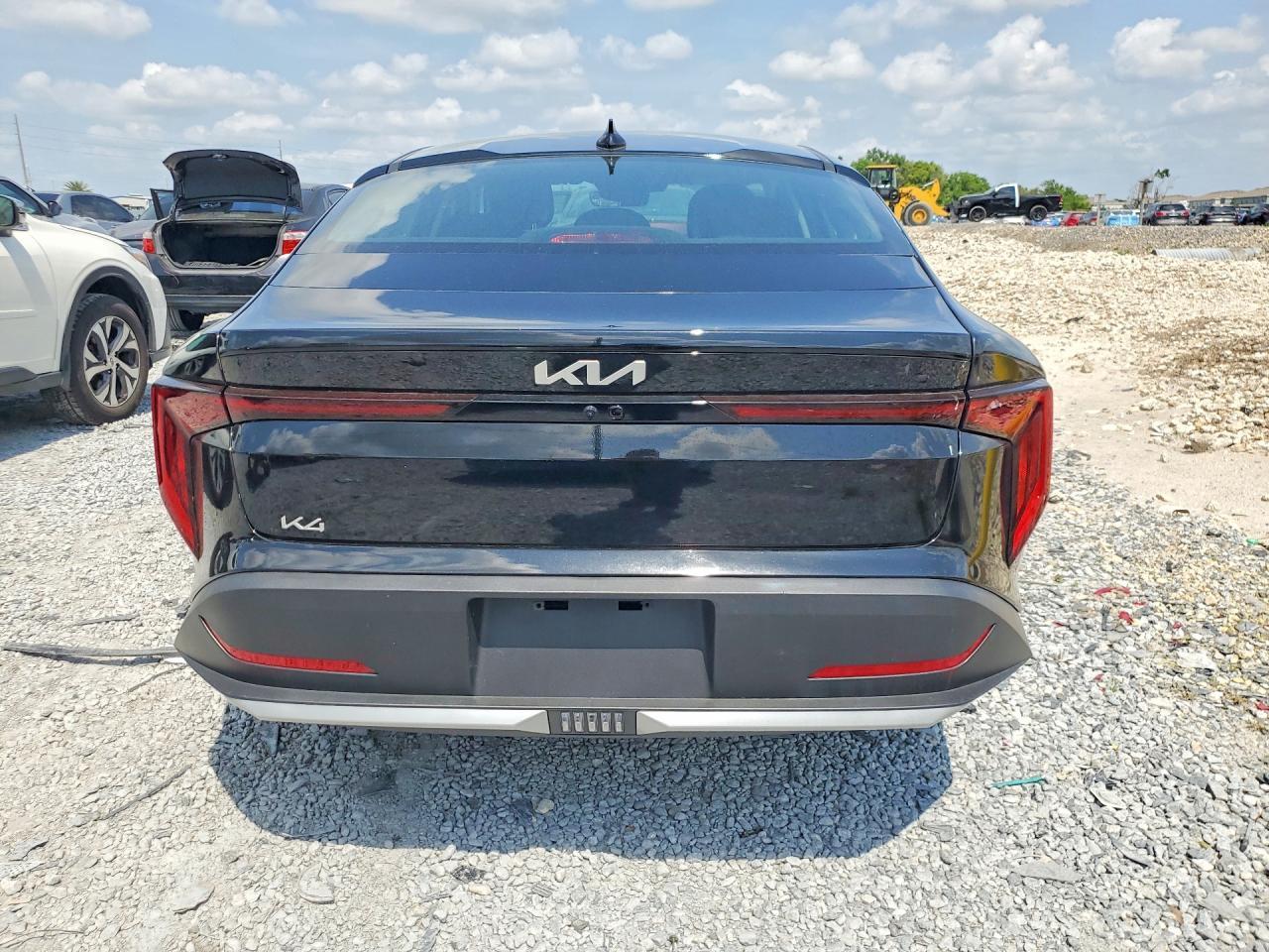 2025 KIA K4