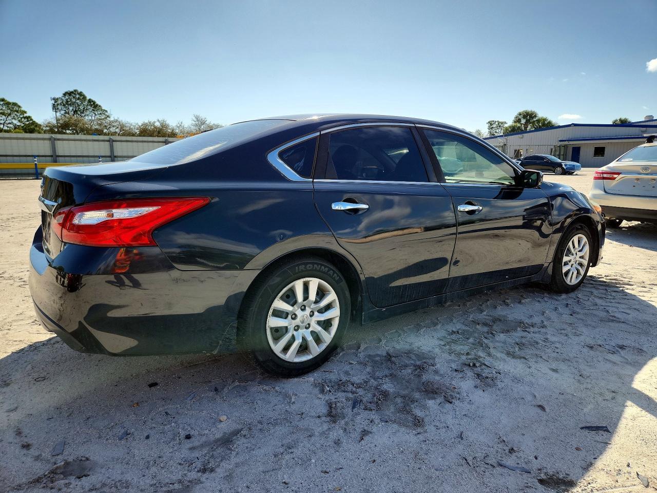 2016 NISSAN ALTIMA