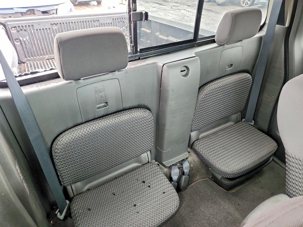 2010 NISSAN Frontier