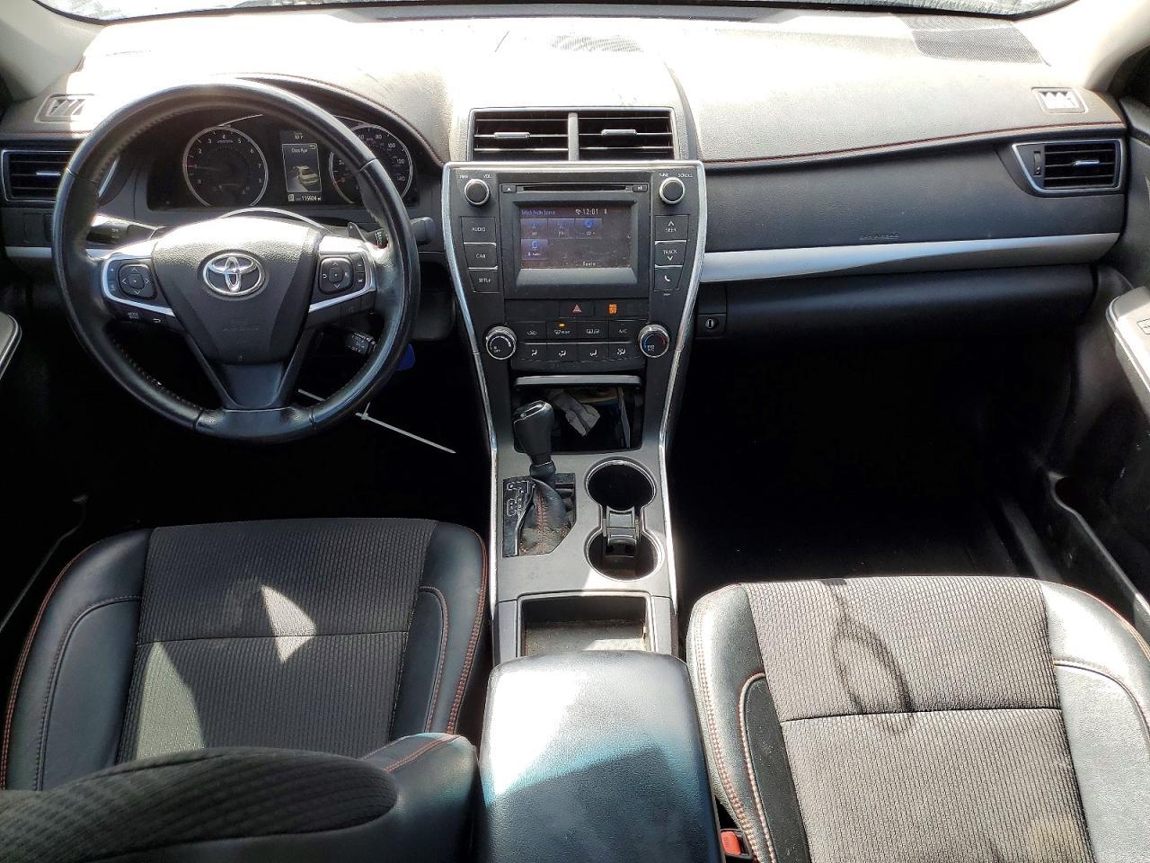 2016 TOYOTA CAMRY