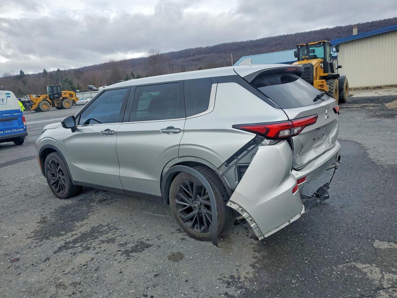 2022 MITSUBISHI outlander
