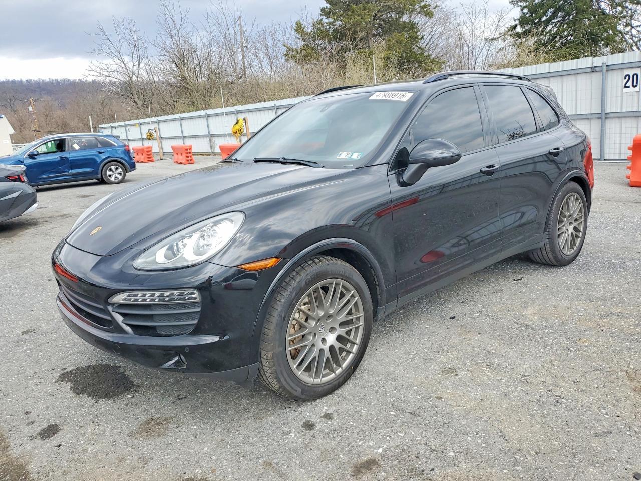 2014 PORSCHE CAYENNE