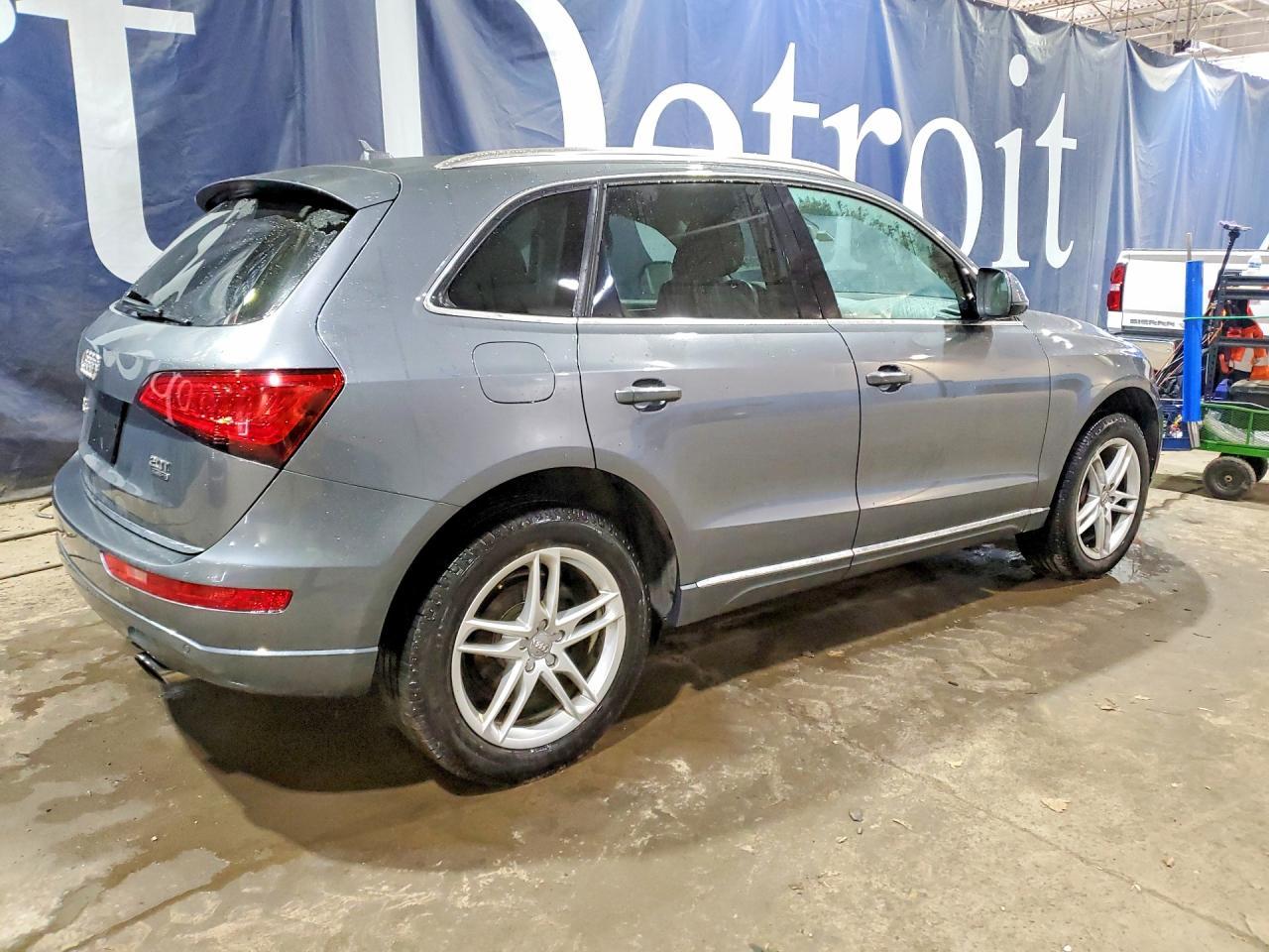 2015 AUDI Q5