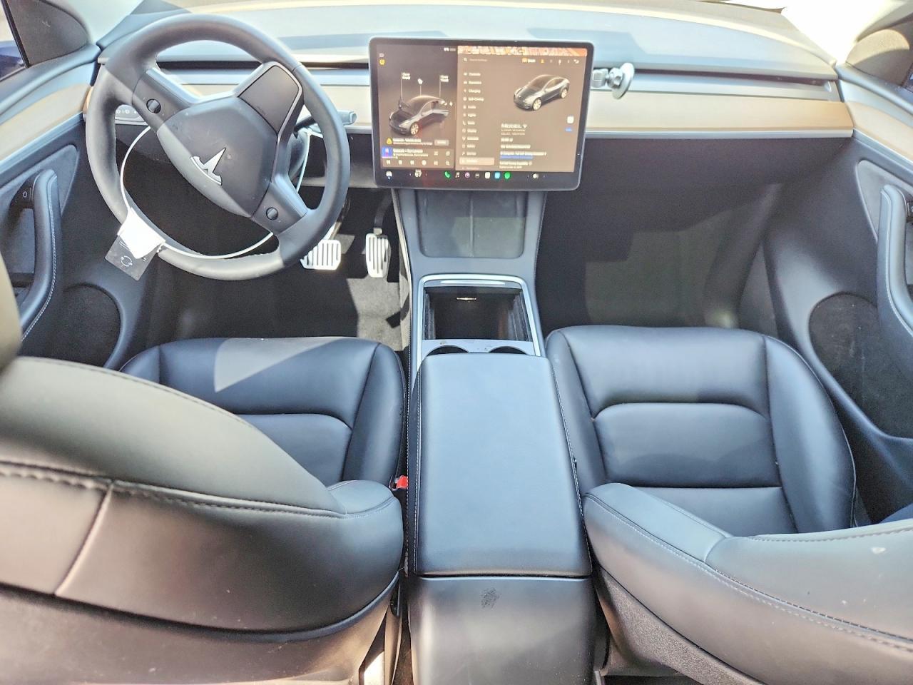 2024 TESLA MODEL Y