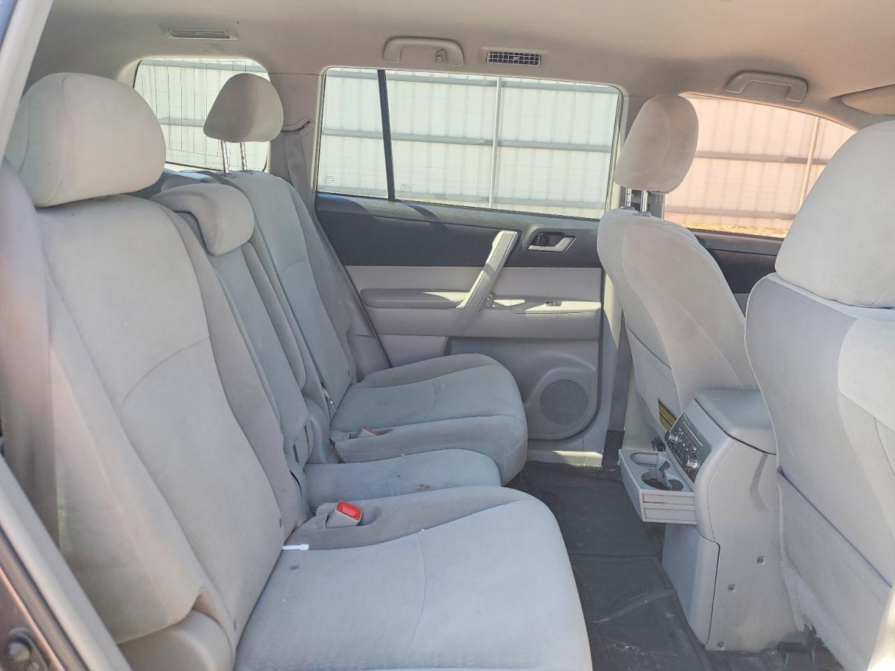 2012 TOYOTA HIGHLANDER