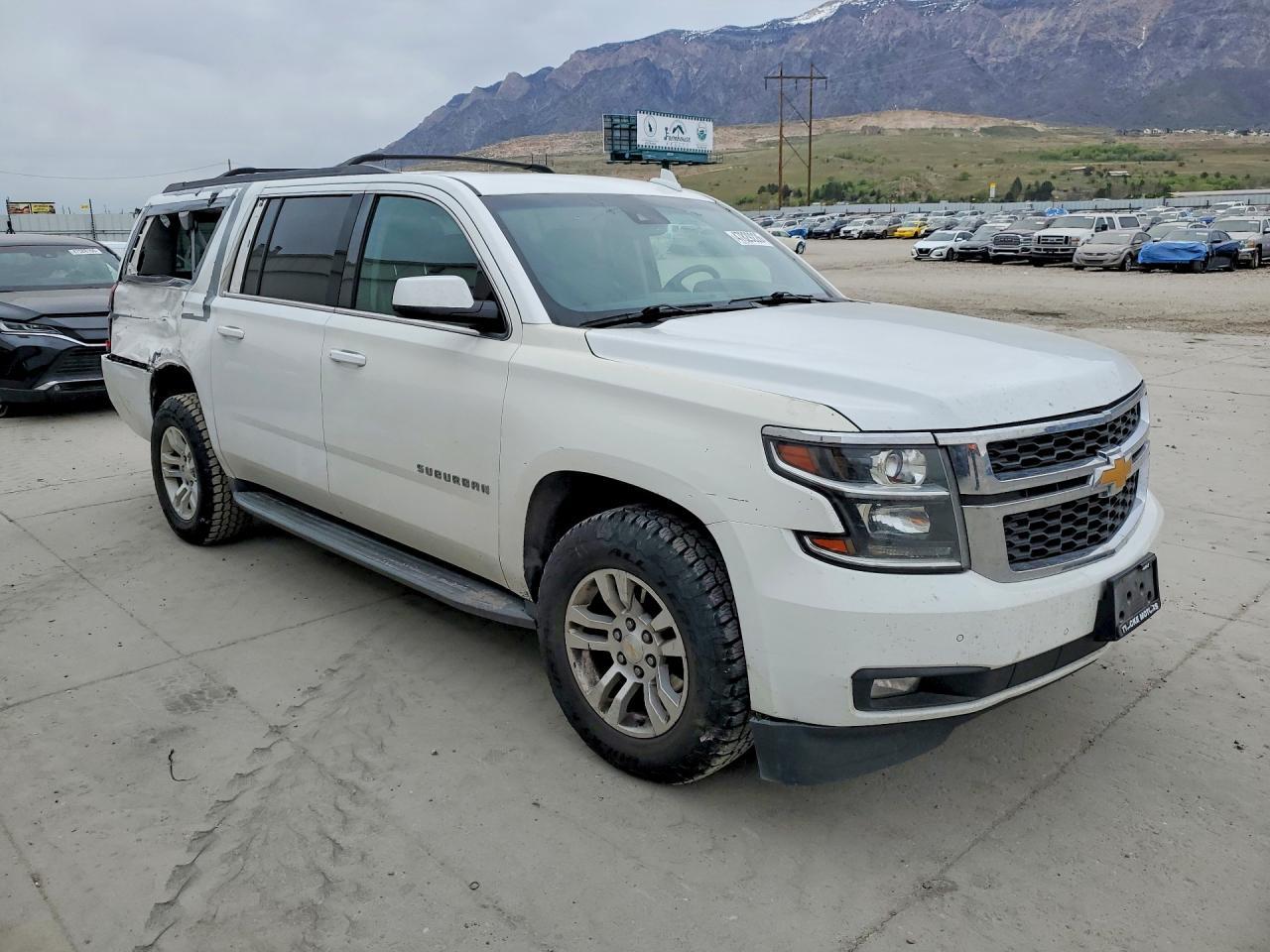 2015 CHEVROLET Suburban