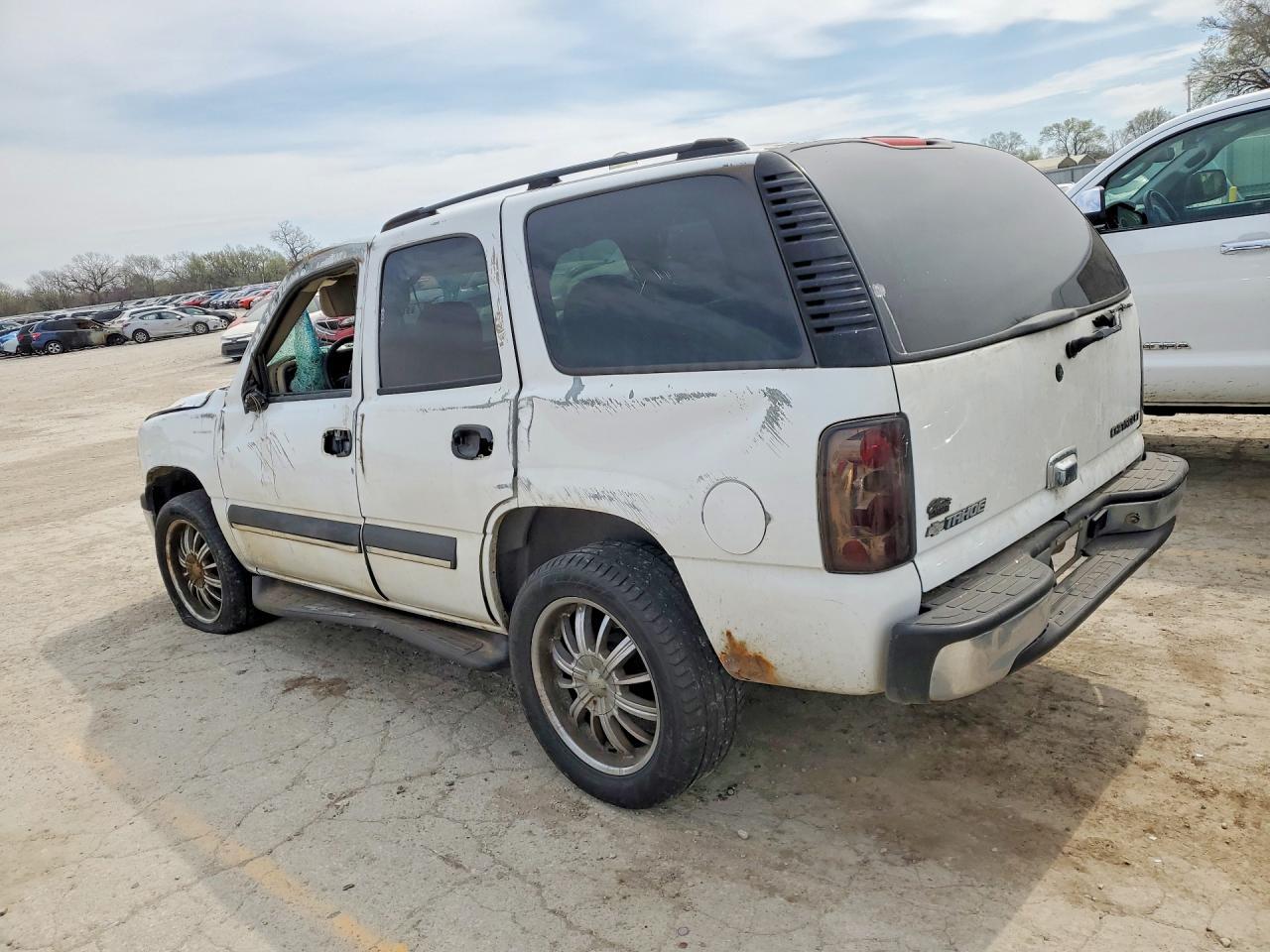 2004 CHEVROLET Tahoe