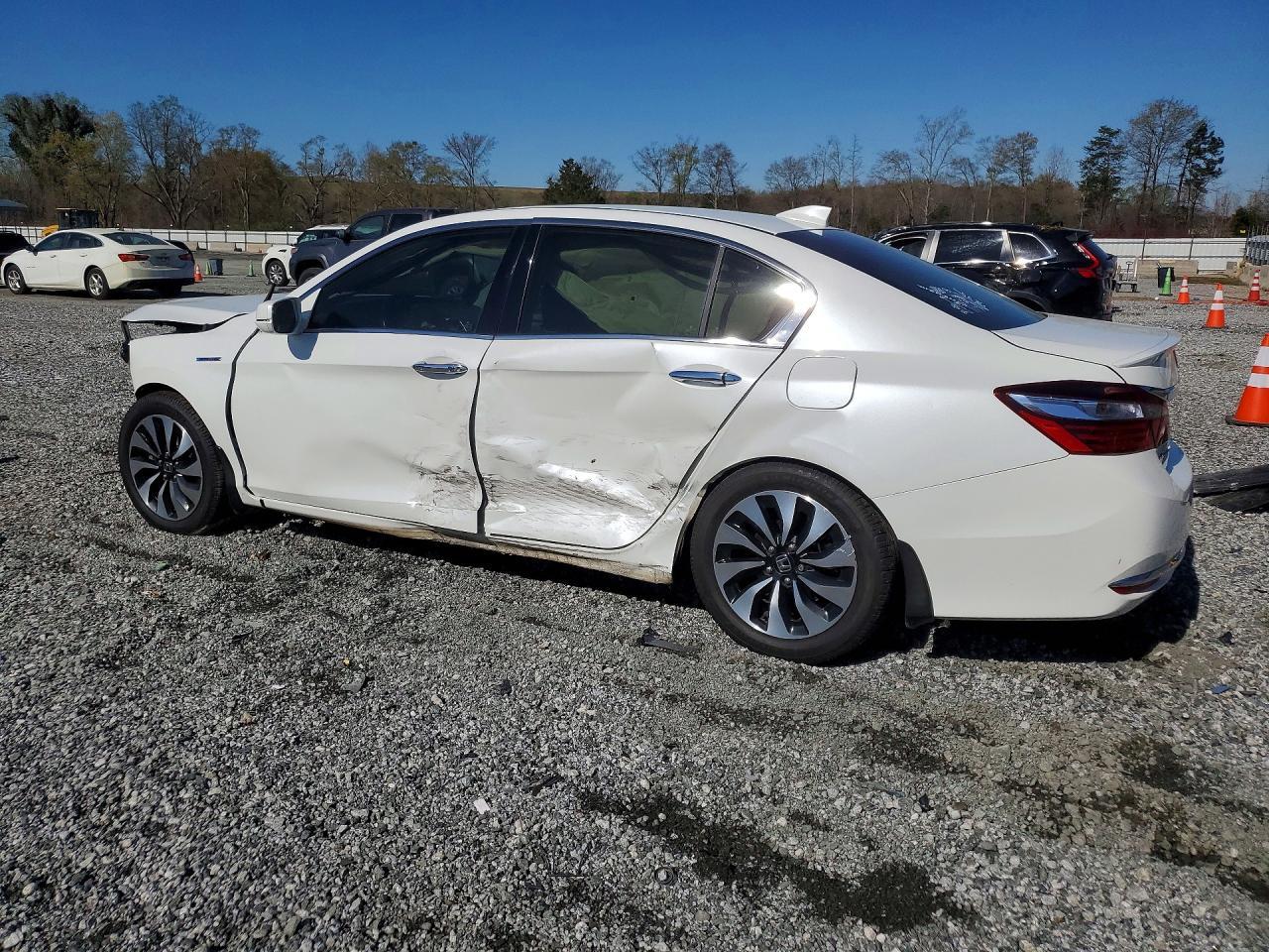 2017 HONDA ACCORD