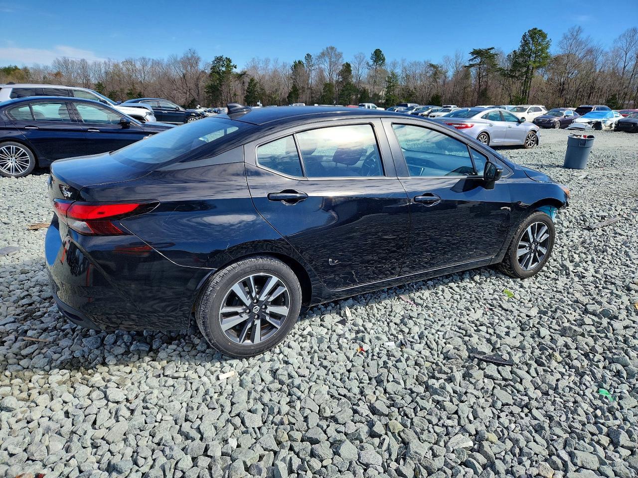 2021 NISSAN VERSA