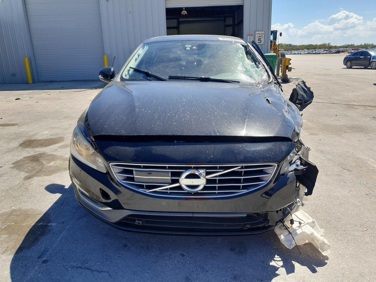 2017 VOLVO S60