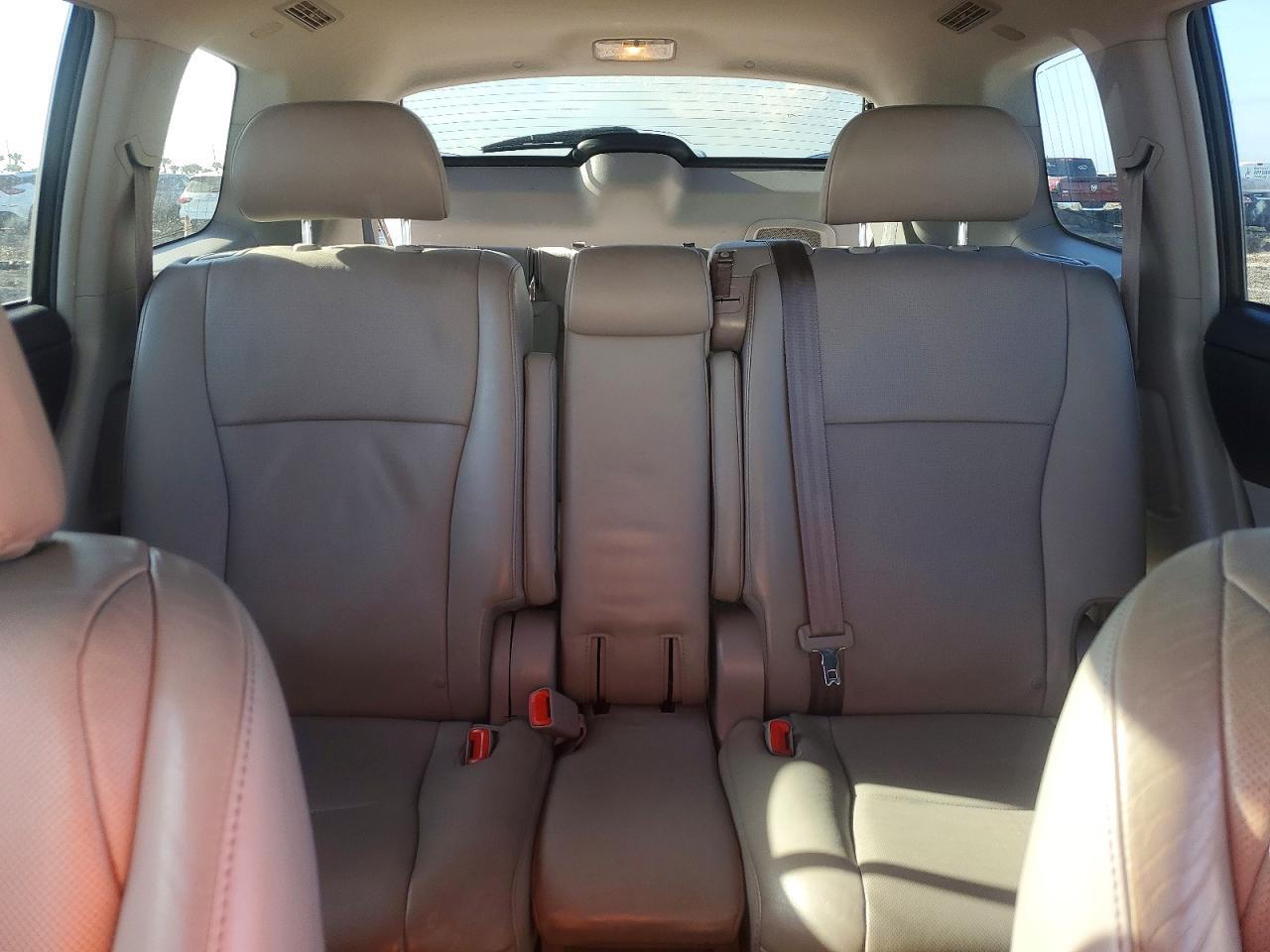 2013 TOYOTA HIGHLANDER