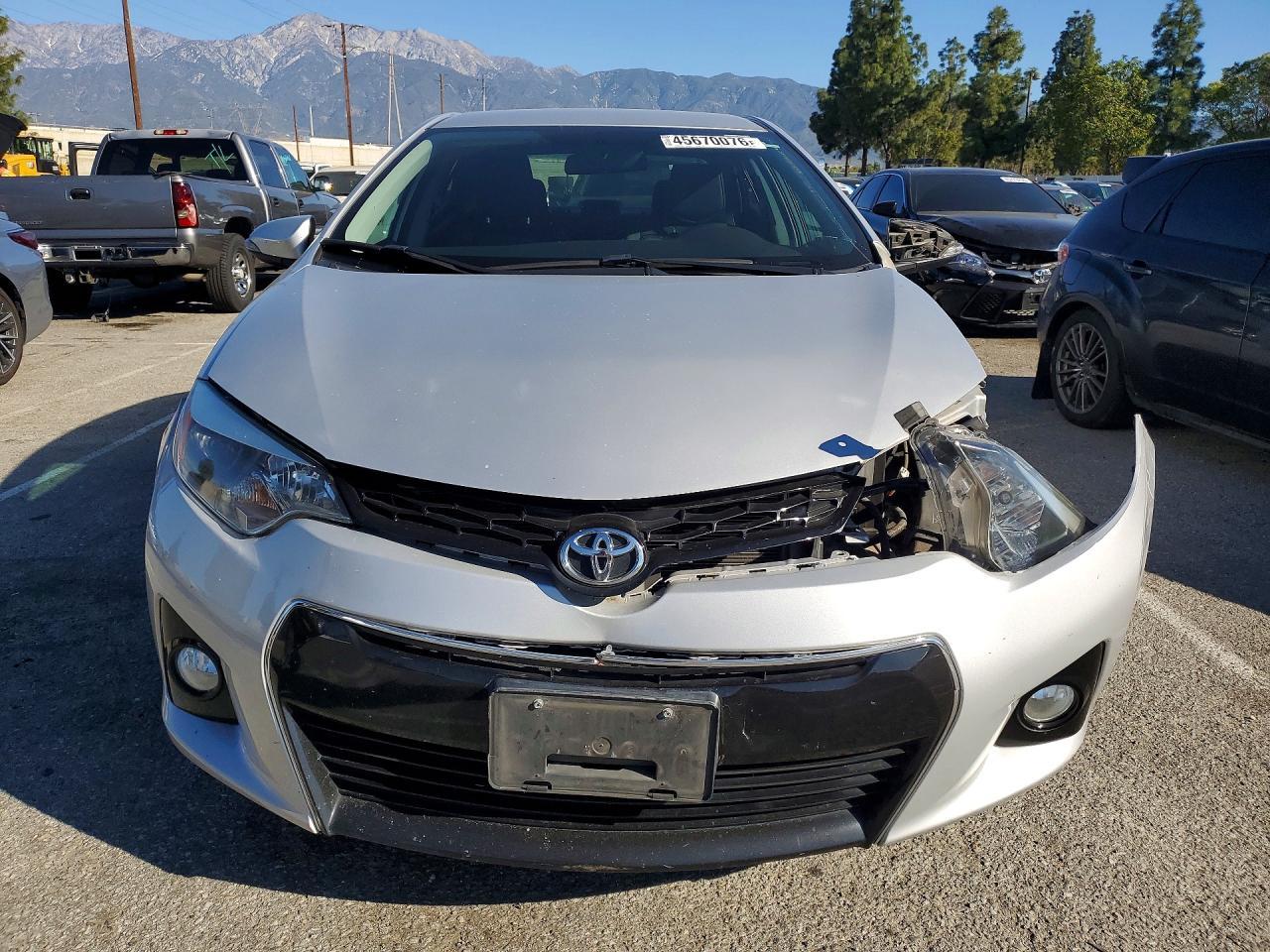 2016 TOYOTA COROLLA