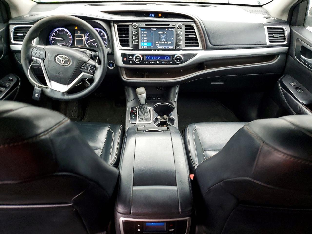 2016 TOYOTA HIGHLANDER