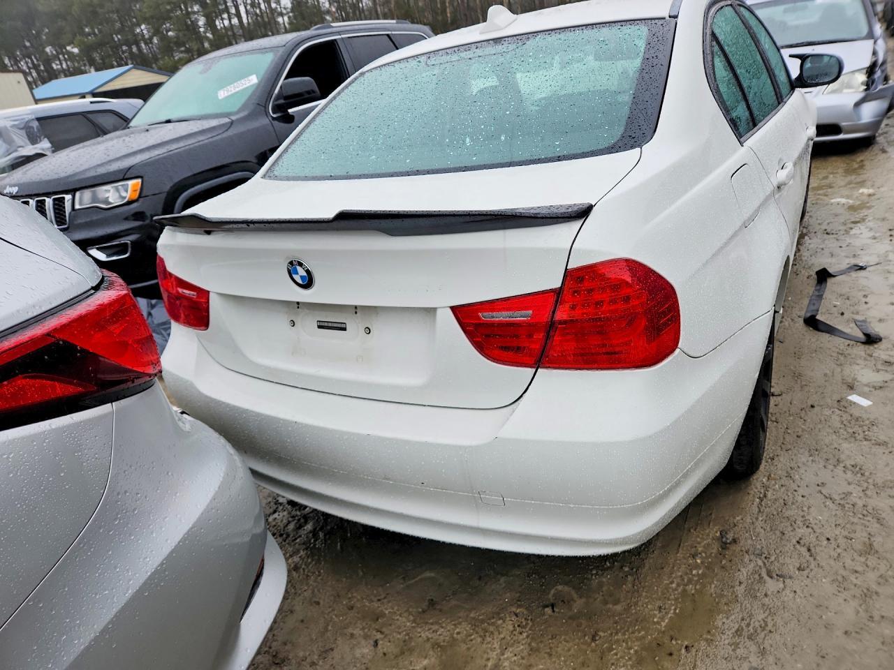 2011 BMW 3 SERIES