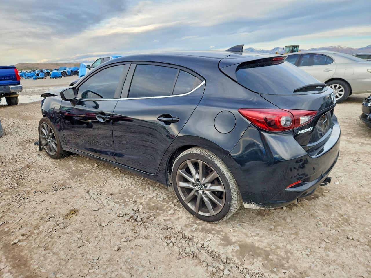 2018 MAZDA 3
