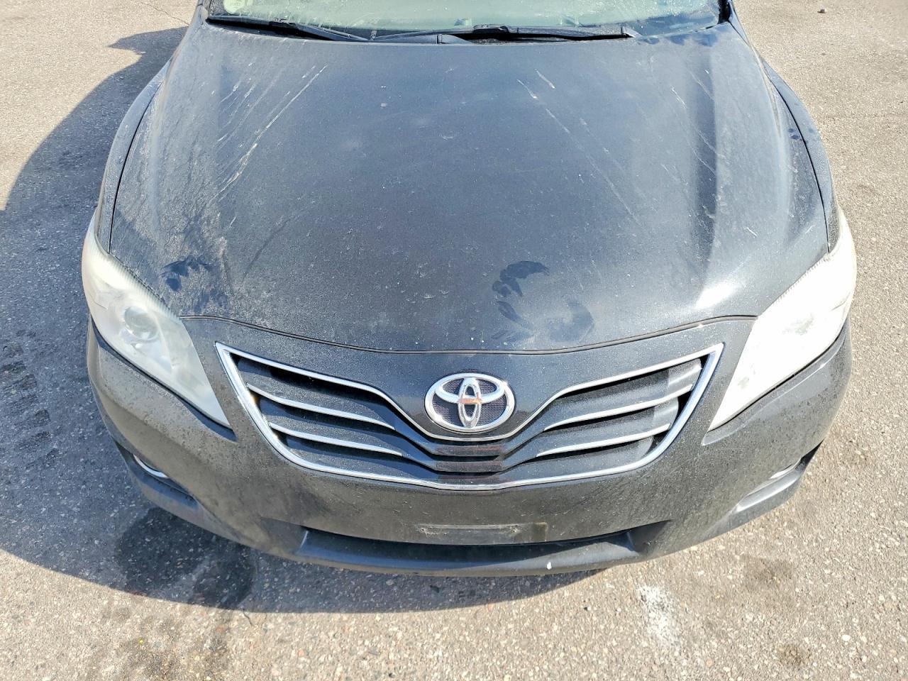 2011 TOYOTA CAMRY