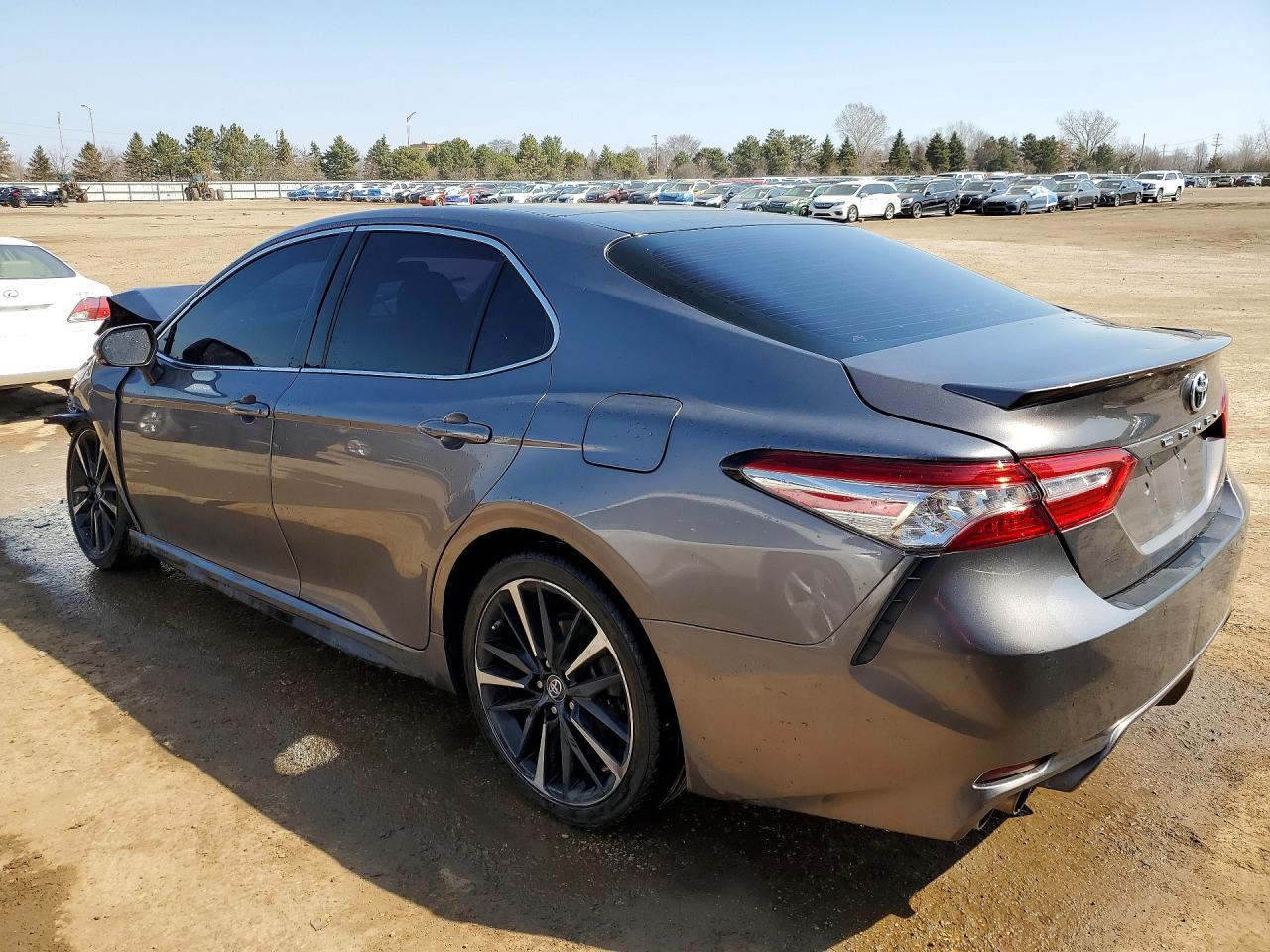 2018 TOYOTA CAMRY