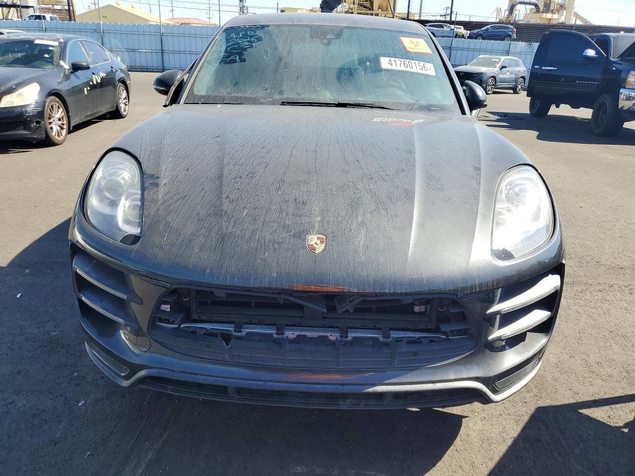 2017 PORSCHE Macan