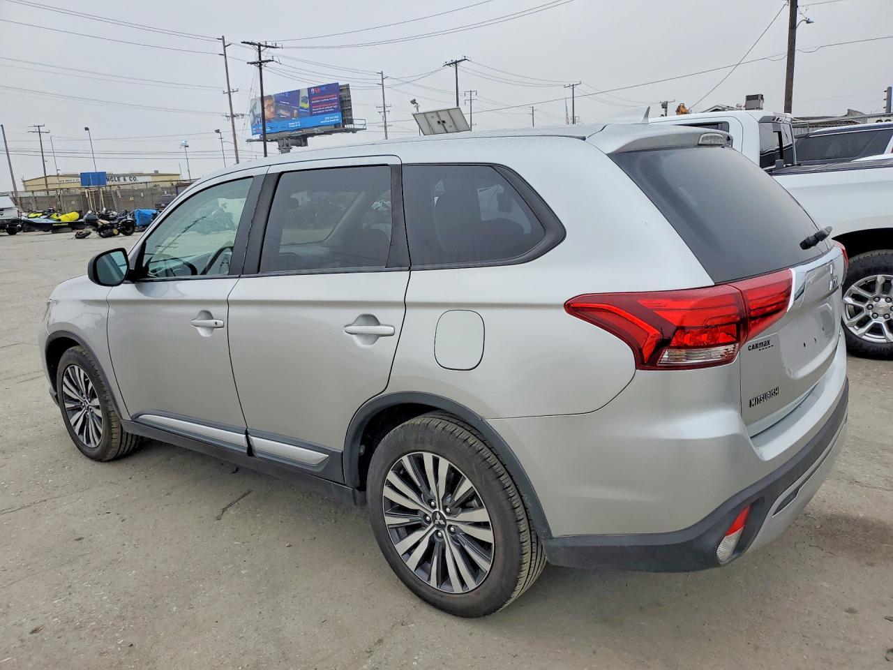 2019 MITSUBISHI outlander