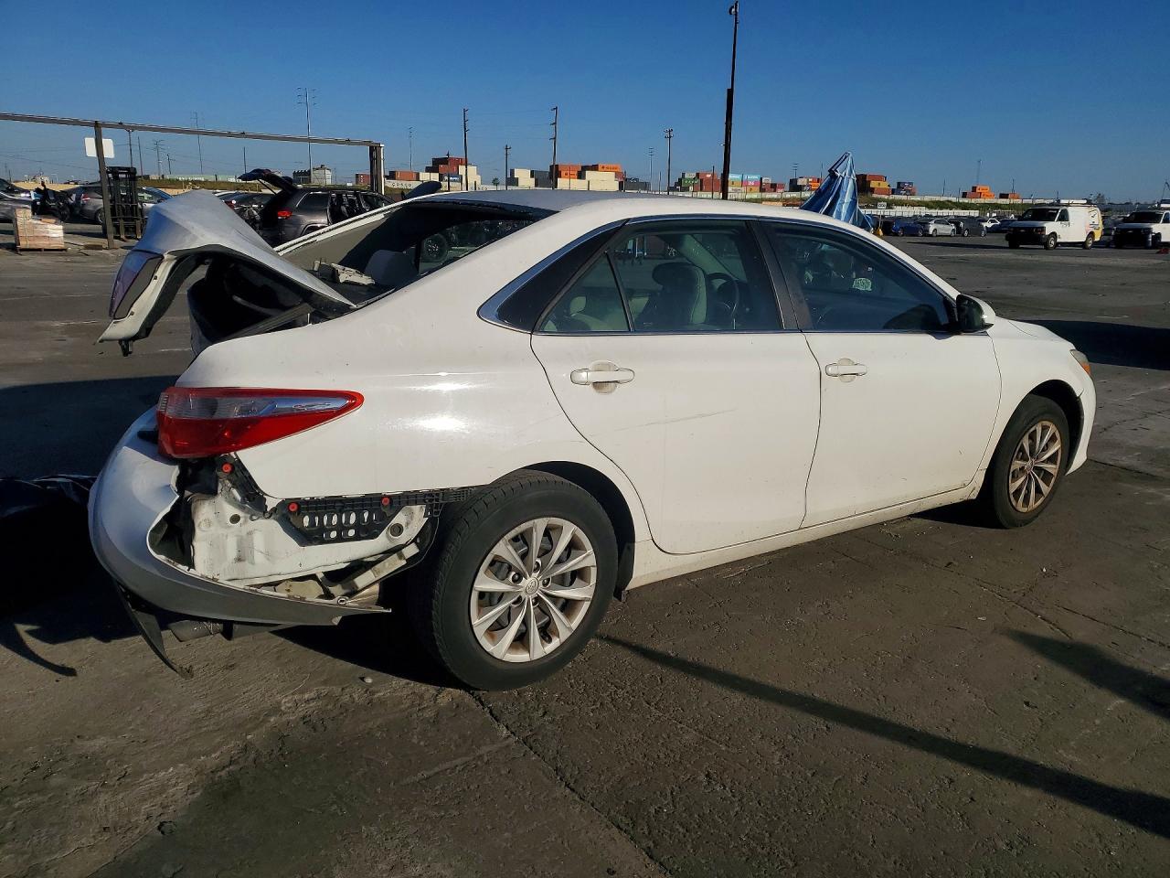 2017 TOYOTA CAMRY