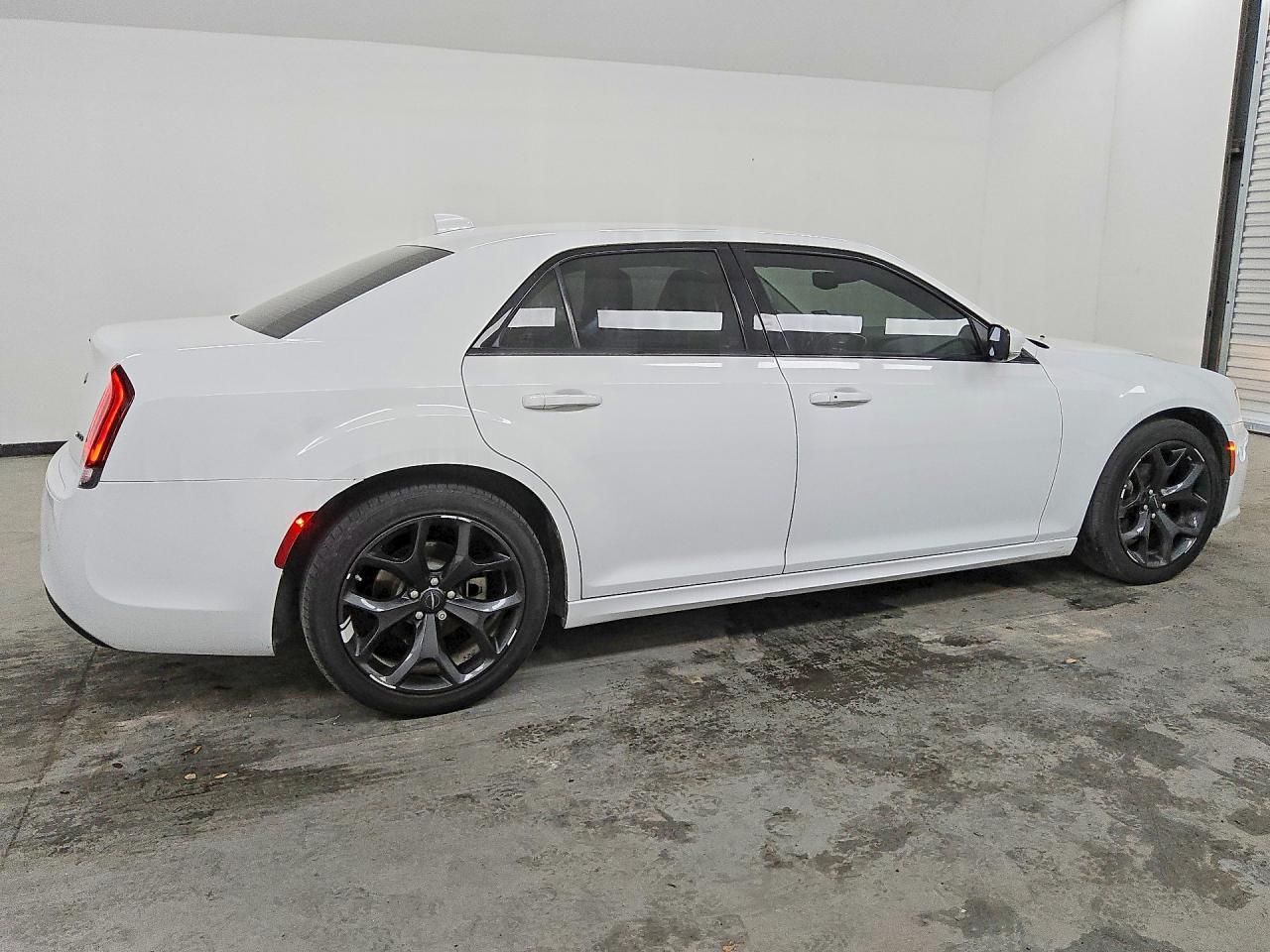 2023 CHRYSLER 300