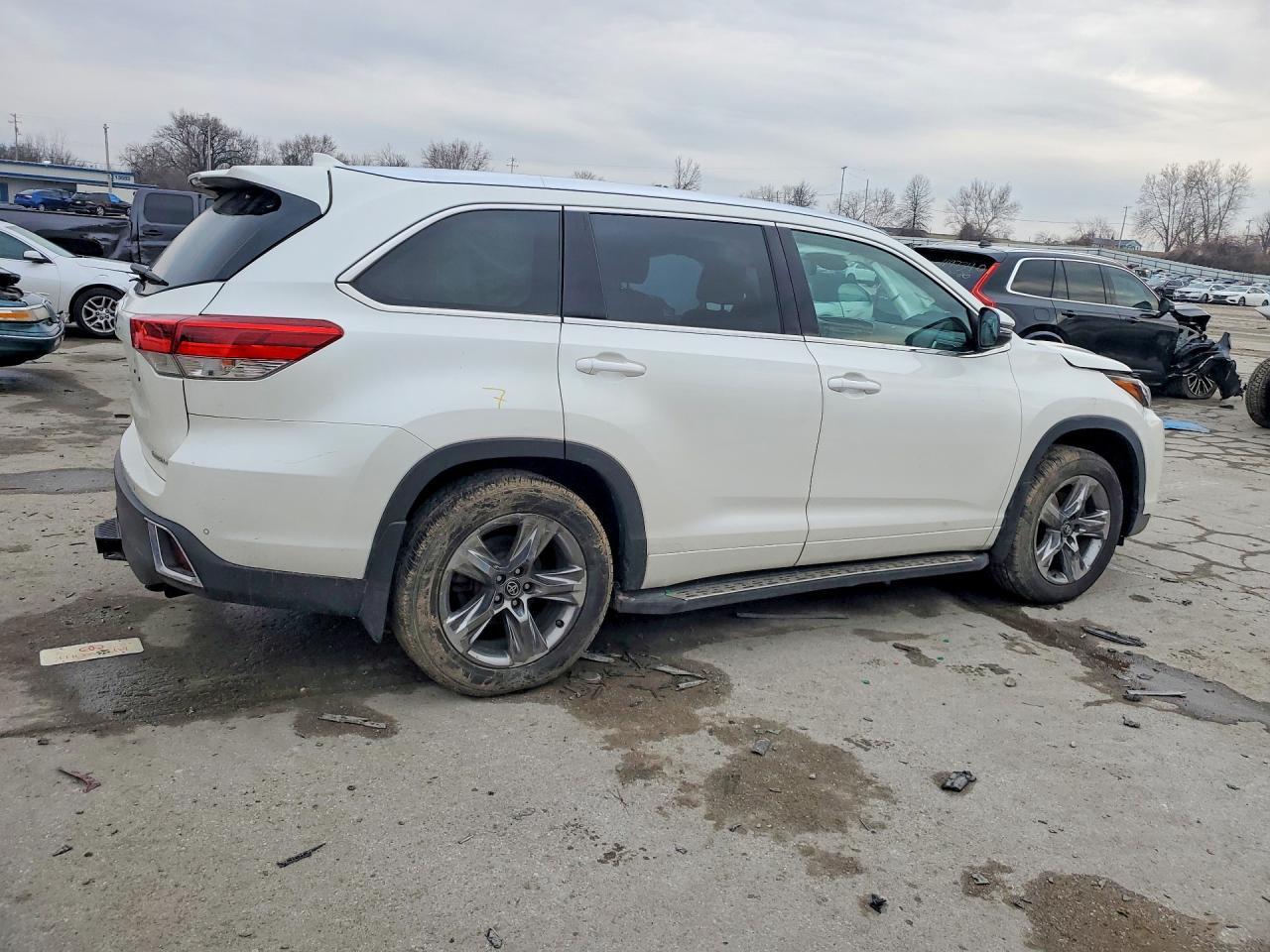 2019 TOYOTA HIGHLANDER